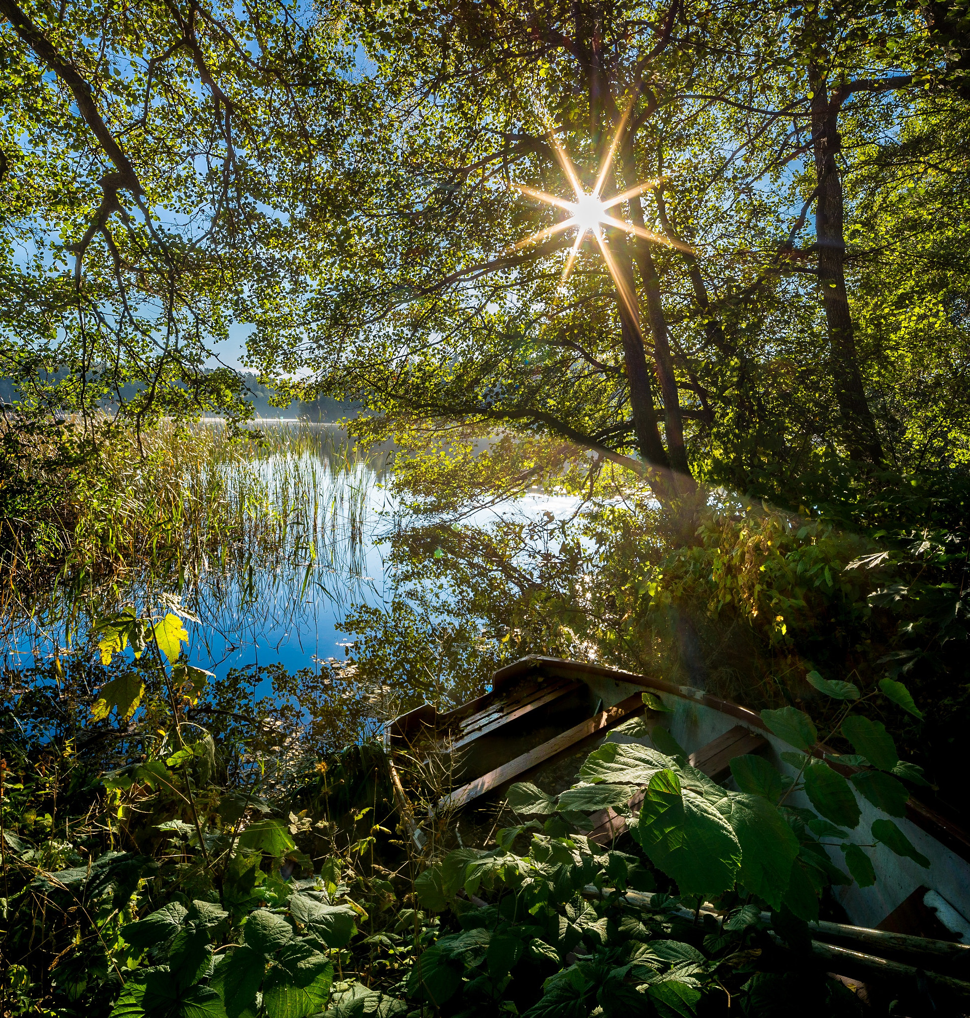 24mm F3.5 G II sample photo. That time of year for a boat ride! photography