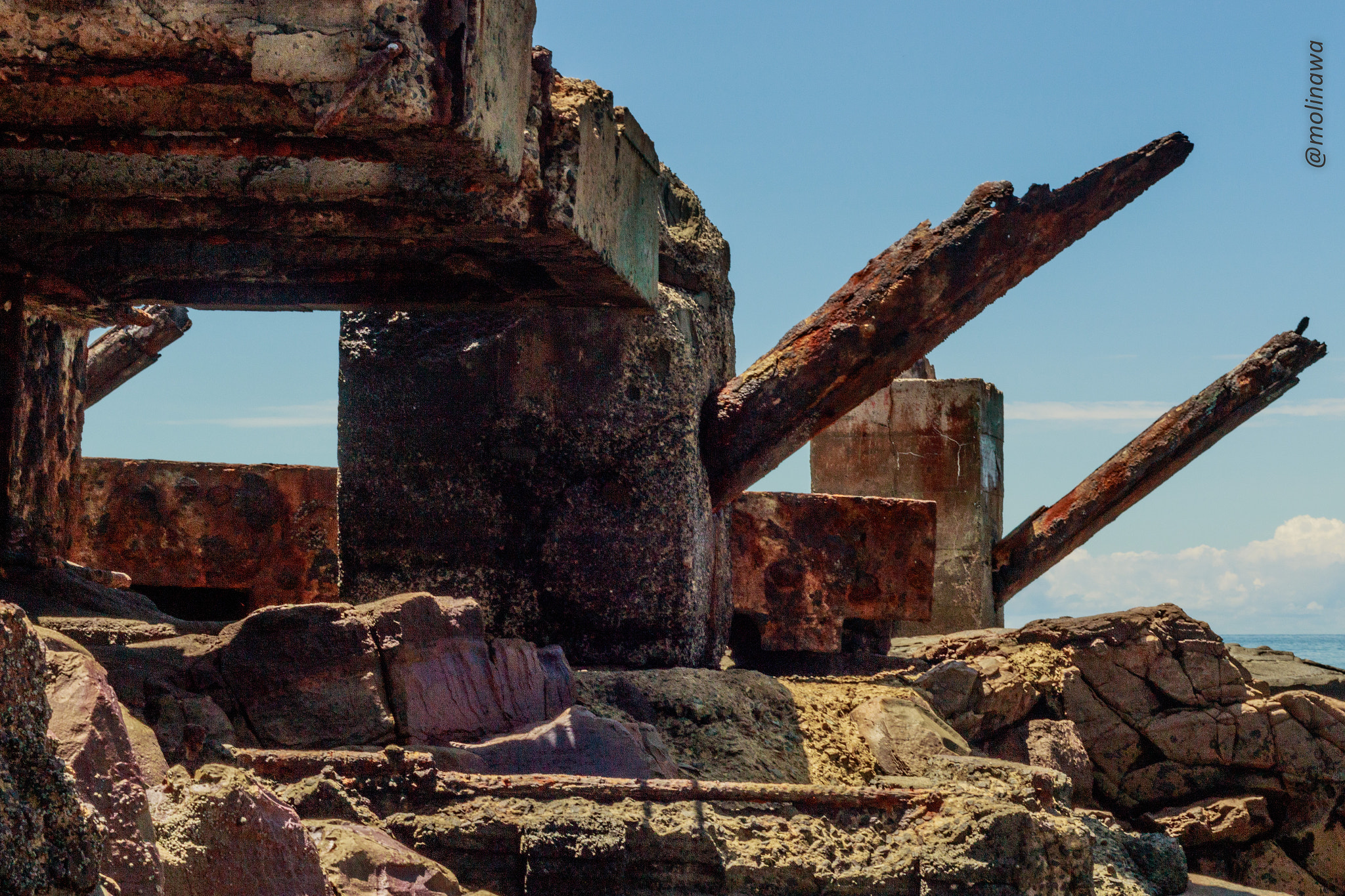 Canon EOS 7D Mark II + Canon EF 50mm F1.8 II sample photo. Ruins in contadora photography