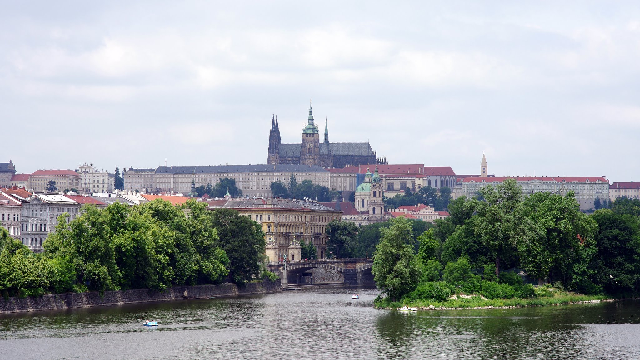 Pentax K-5 IIs sample photo. Prague photography