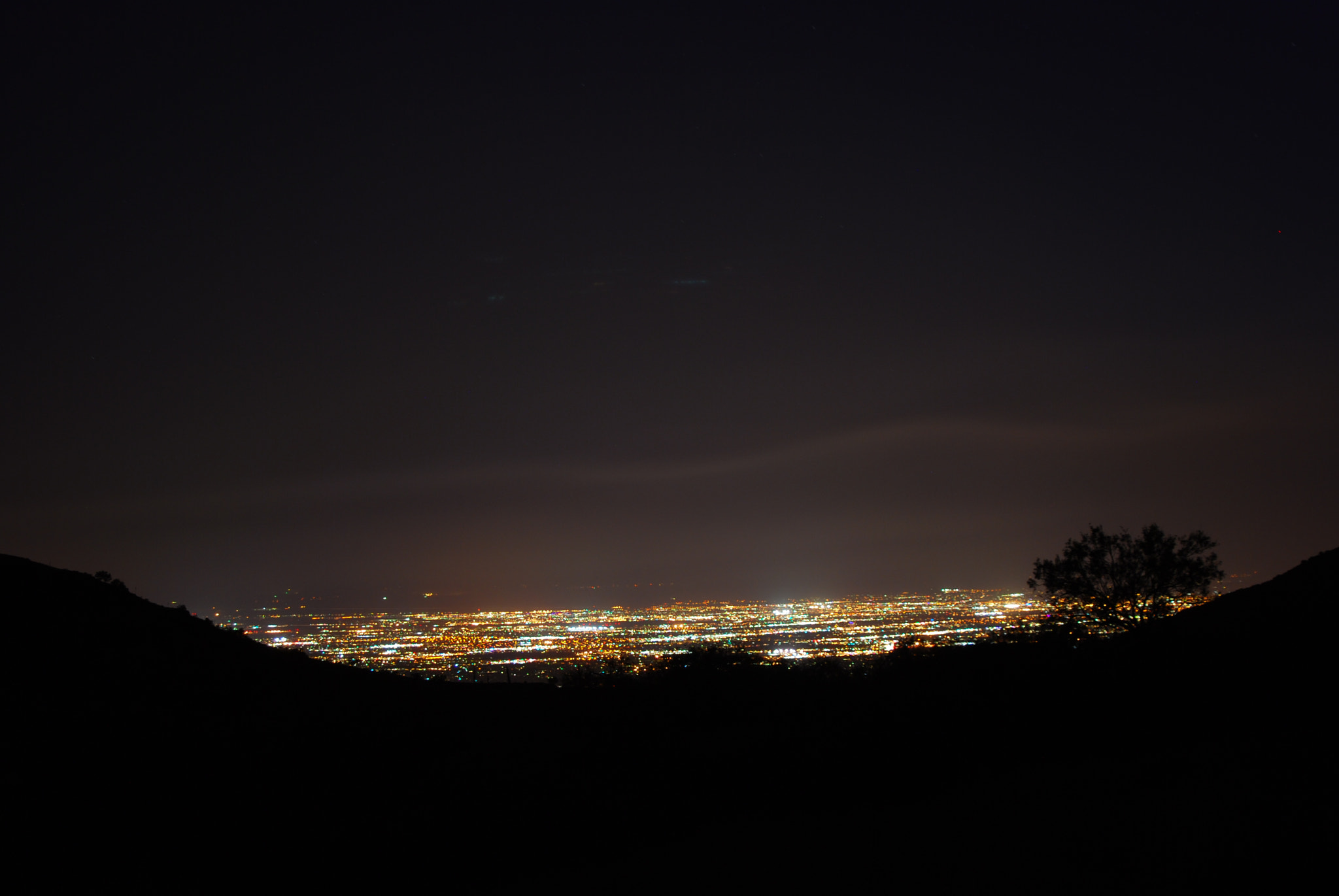 AF Zoom-Nikkor 35-80mm f/4-5.6D N sample photo. City lights photography