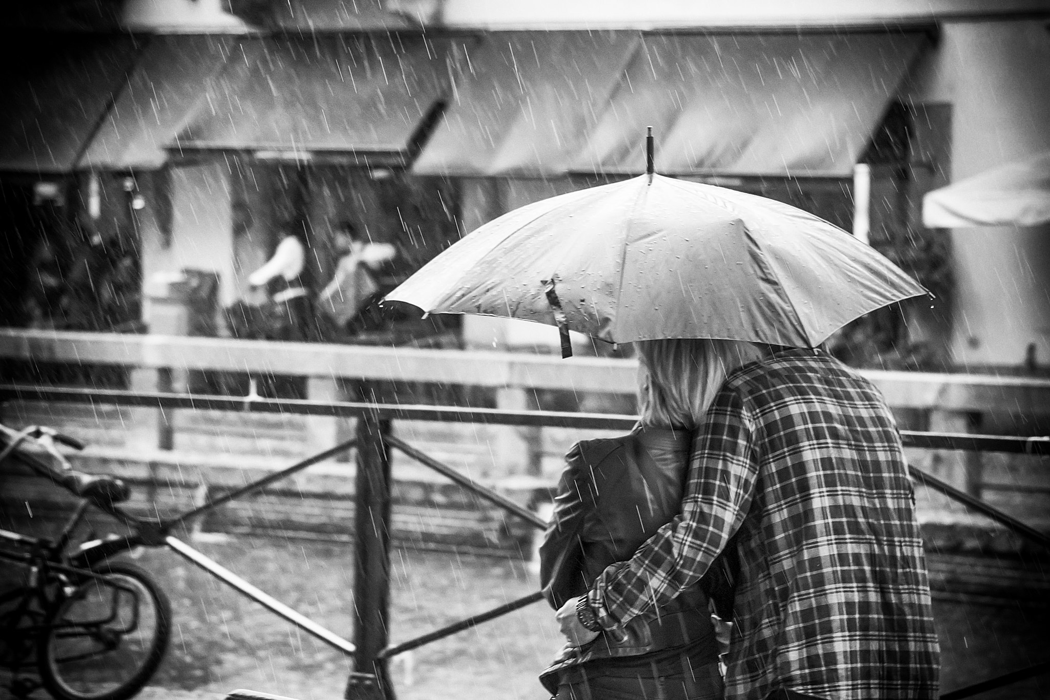 Sony E 55-210mm F4.5-6.3 OSS sample photo. Tight in the rain photography