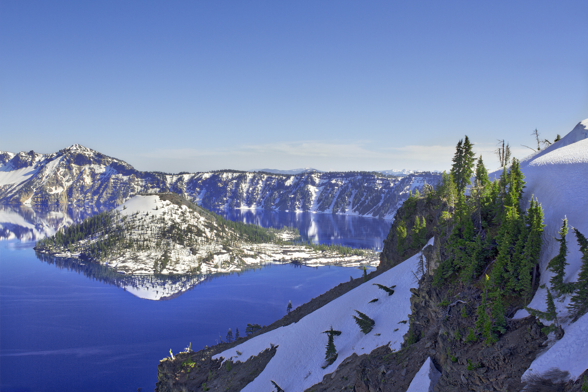 Canon EOS 7D + Canon EF 24mm F2.8 sample photo. Crater lake photography