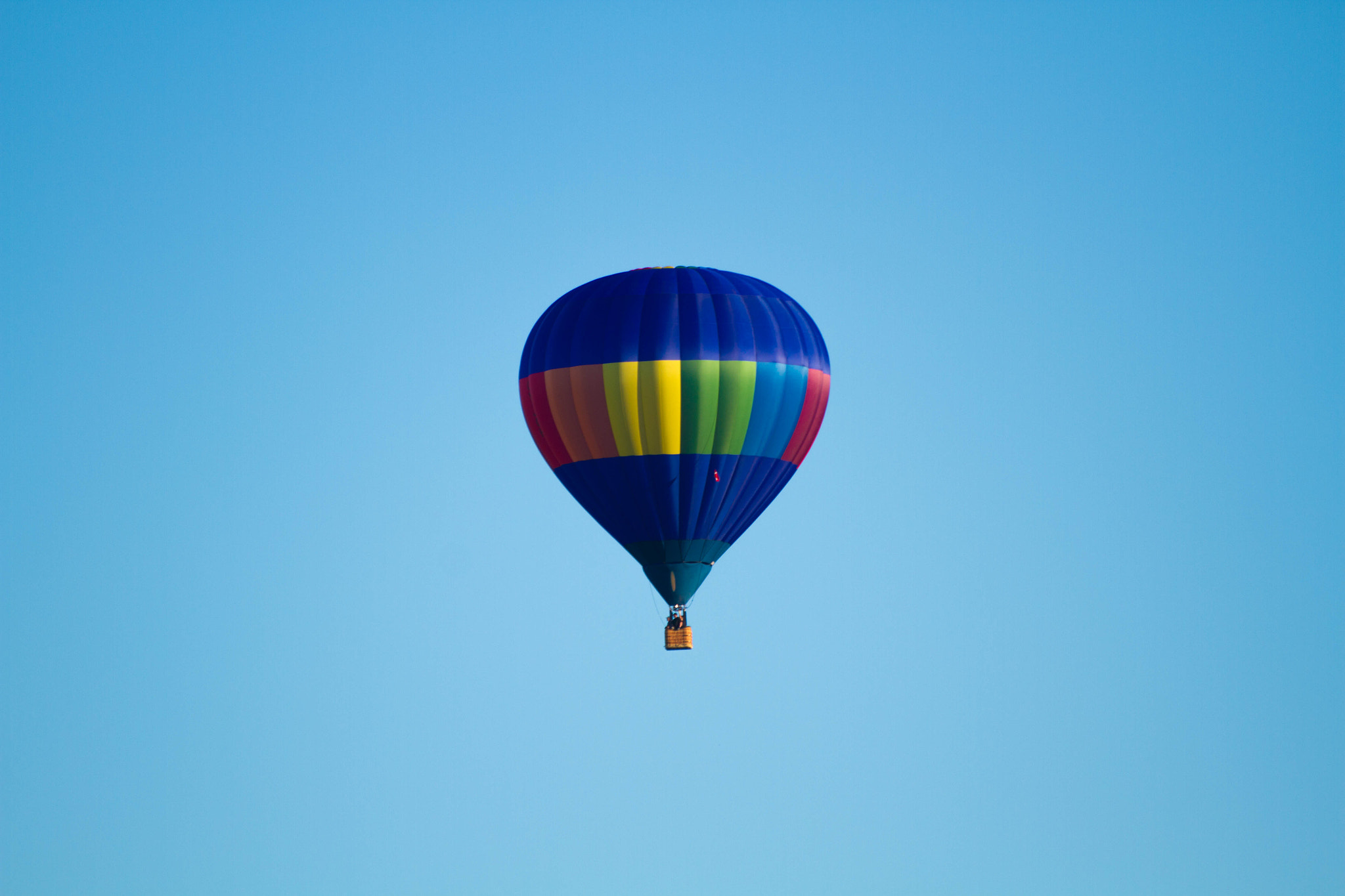 Sigma 70-300mm F4-5.6 APO DG Macro sample photo. Air balloon photography