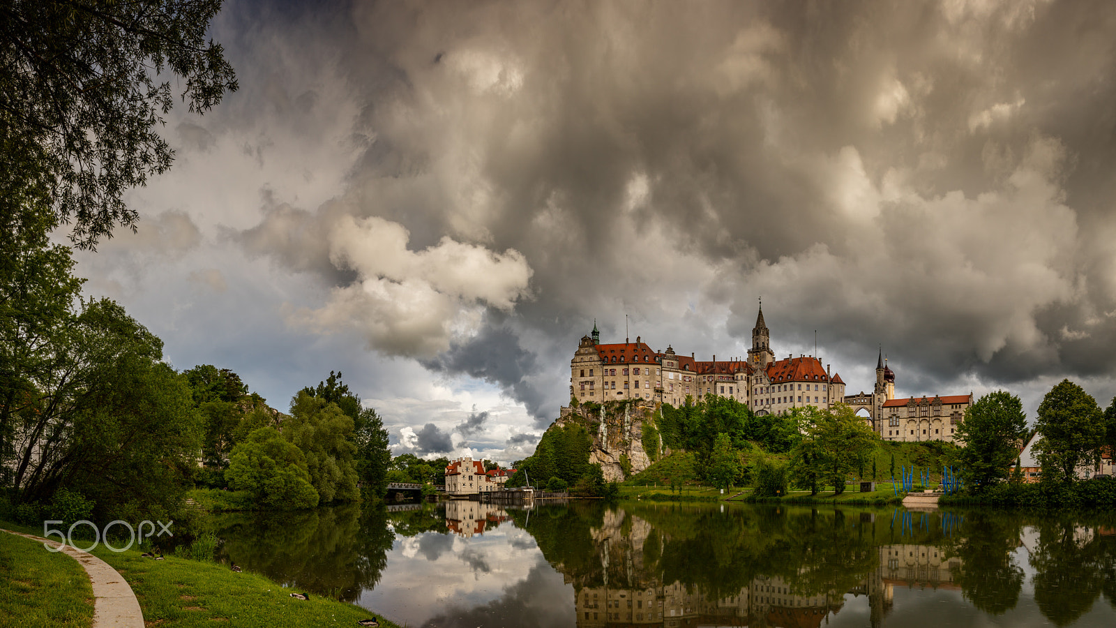 Canon TS-E 24.0mm f/3.5 L II sample photo. Sigmaringen castle photography
