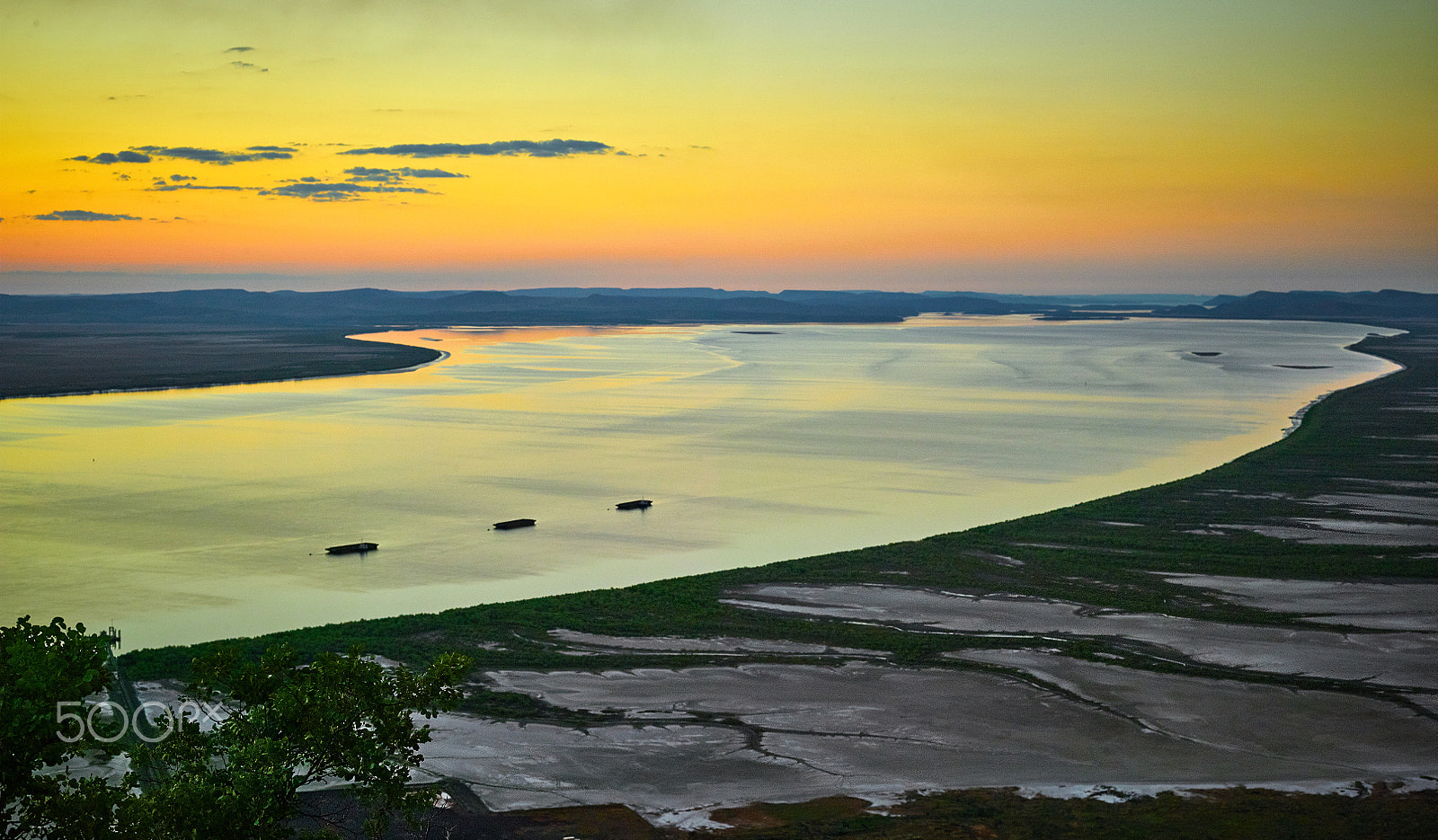 Phase One IQ3 80MP sample photo. Sunset at the five river crossing, kununurra, au photography