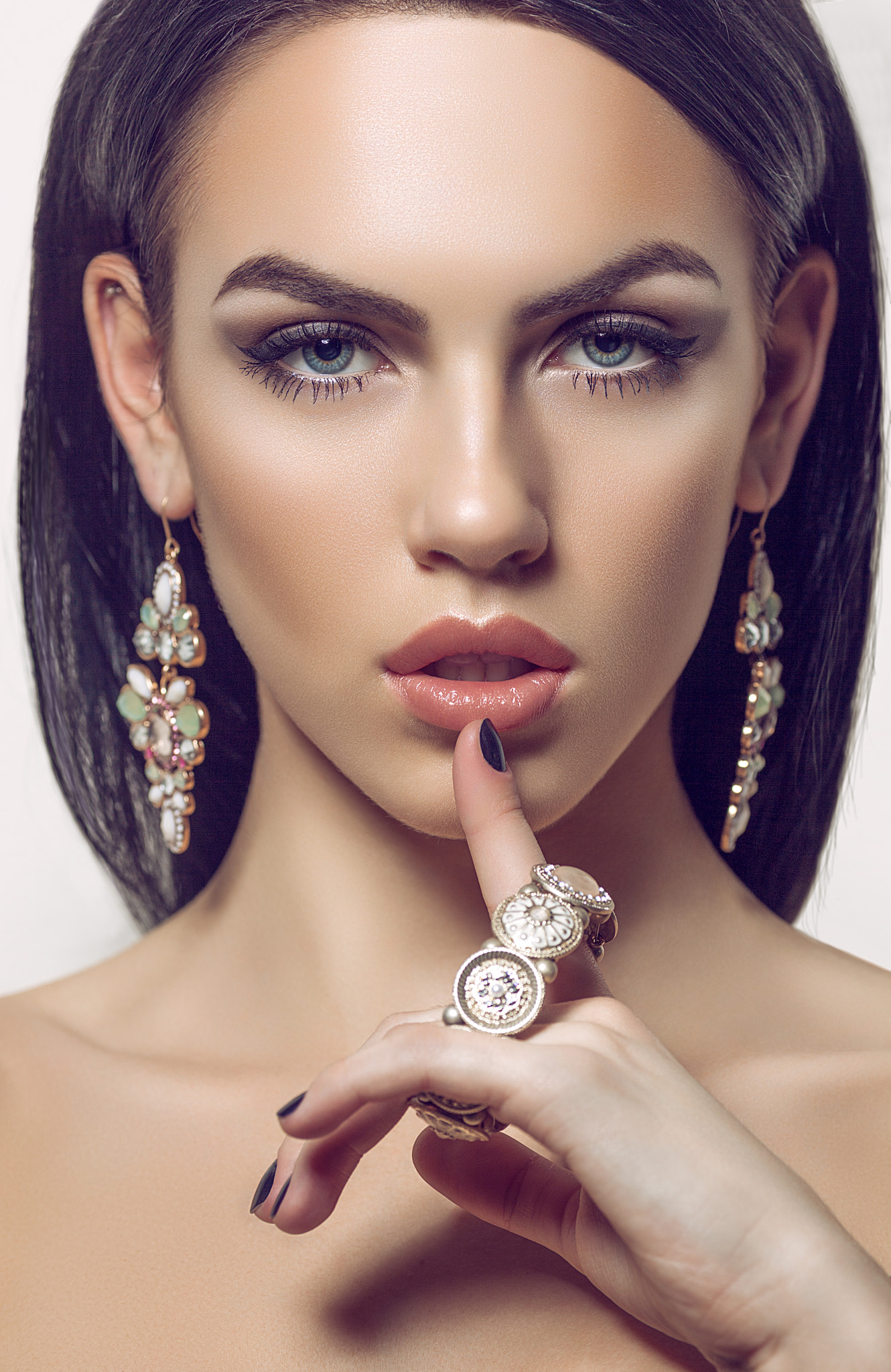 Canon EF 200mm F2.8L II USM sample photo. Beauty retouching  photography