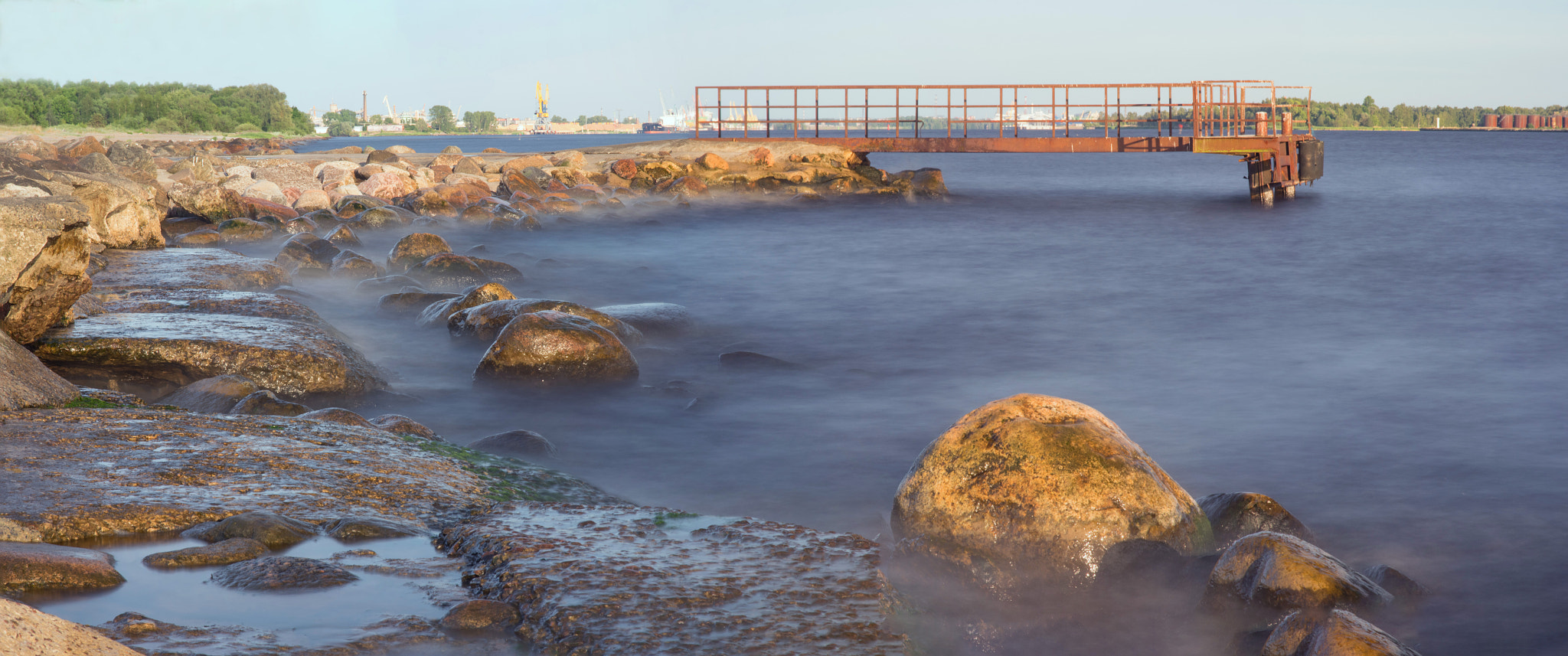Pentax smc DA 70mm F2.4 AL Limited sample photo. Mangaļsala jetty @daugava photography