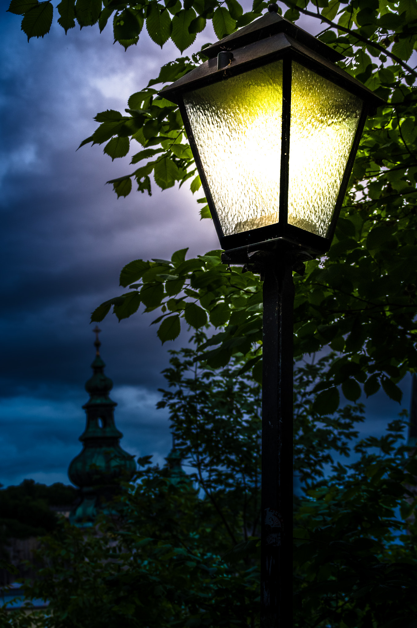 Sigma 18-300mm F3.5-6.3 DC Macro HSM sample photo. Lantern photography