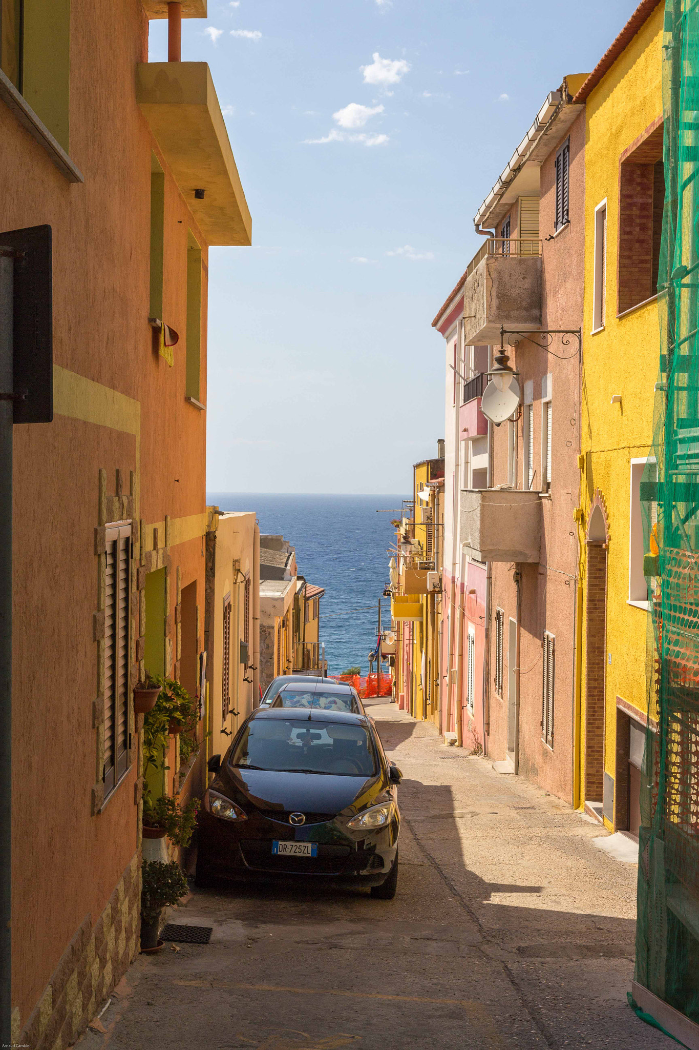 Sigma 18-35mm f/1.8 DC HSM sample photo. Sea street photography