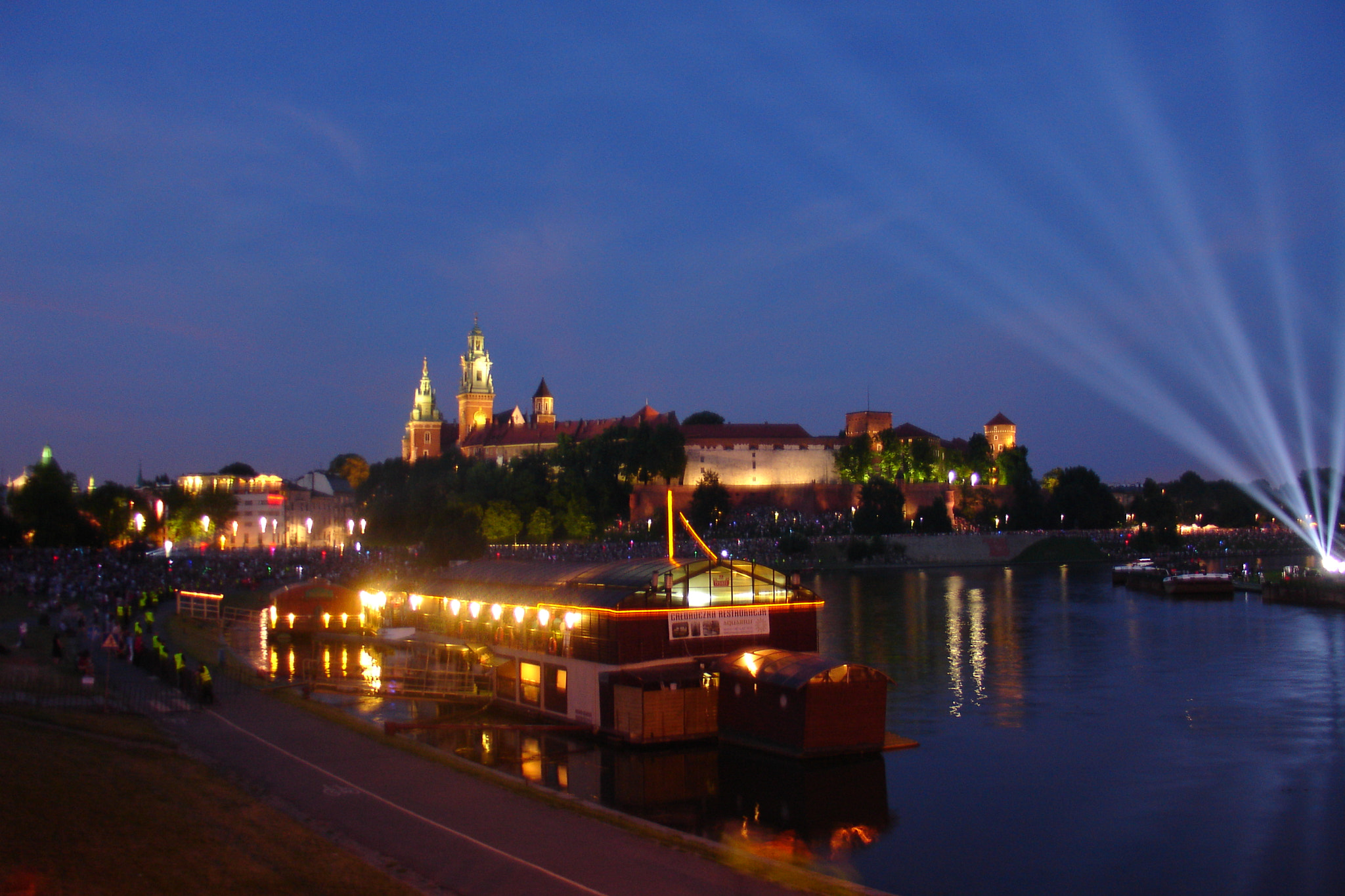 Sony DSC-V3 sample photo. Wawel castle photography