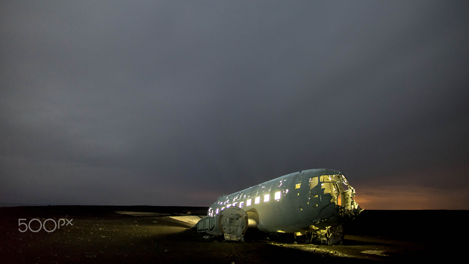 24mm F1.4 sample photo. Aircraft in iceland photography