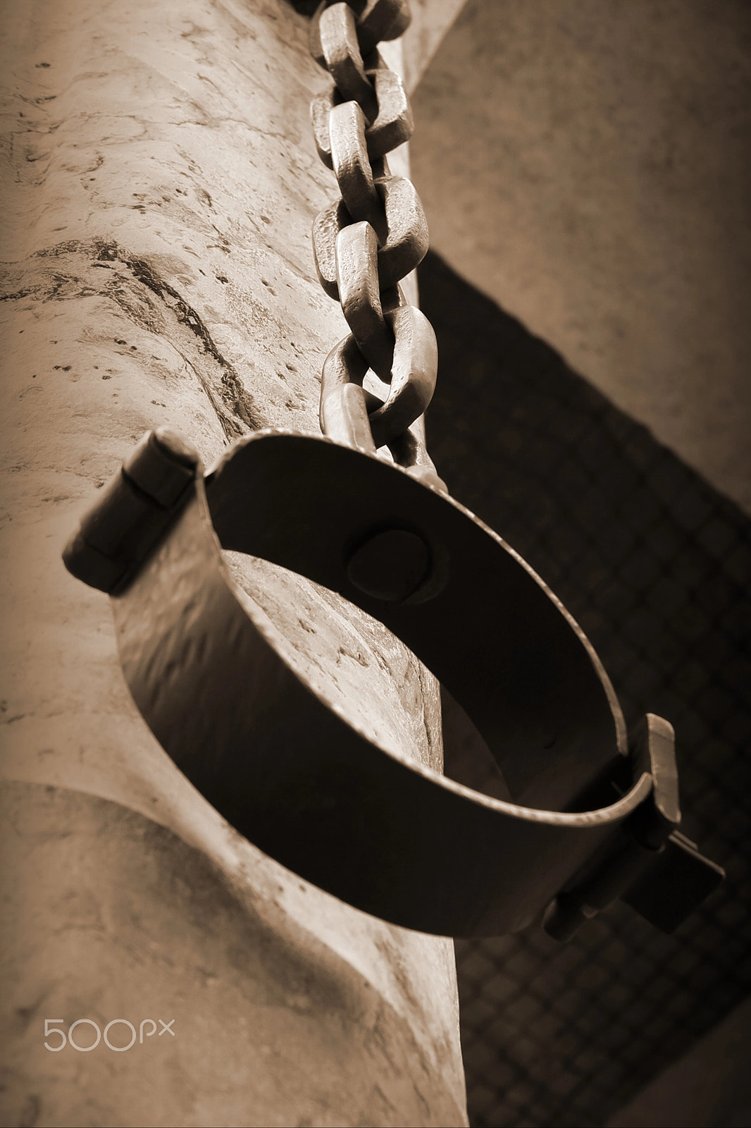 Canon EOS 100D (EOS Rebel SL1 / EOS Kiss X7) sample photo. Unchained, by mauricio barbiani photography