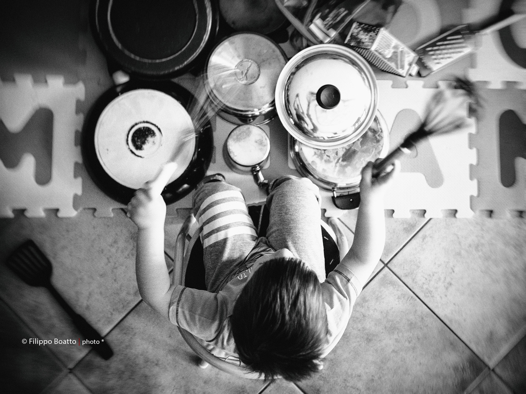 Olympus OM-D E-M1 + Olympus M.Zuiko Digital 25mm F1.8 sample photo. Pots drumming photography