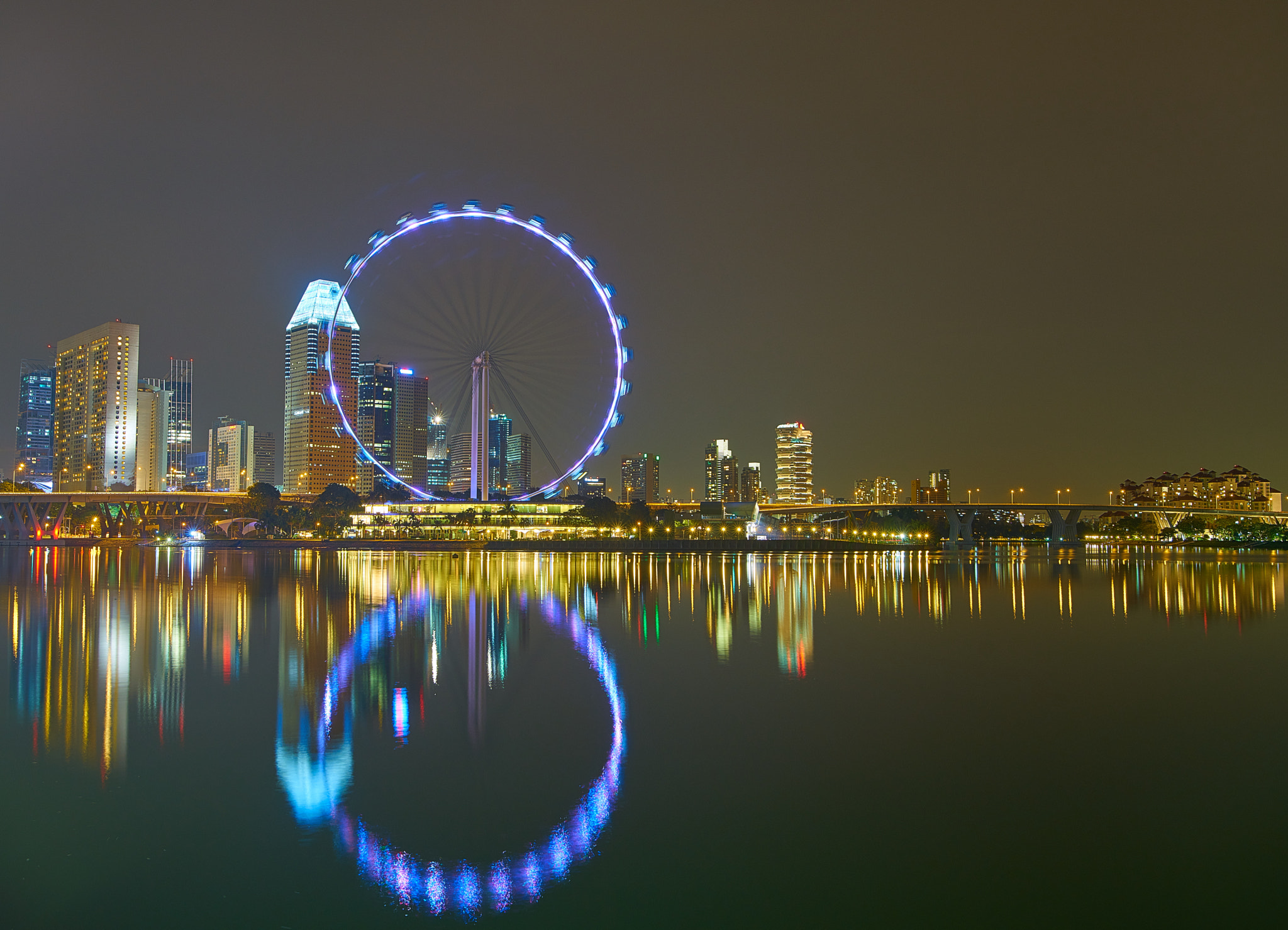 Sony a7R + 16-28mm F2.8 sample photo. Singapore flyer photography