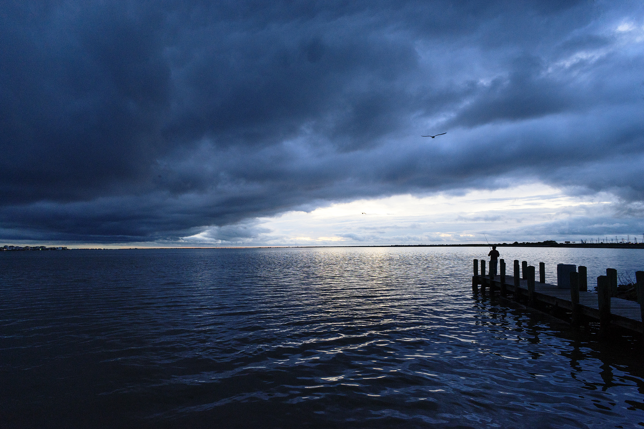 Sony a7 + Sony 20mm F2.8 sample photo. Behind the darkness photography