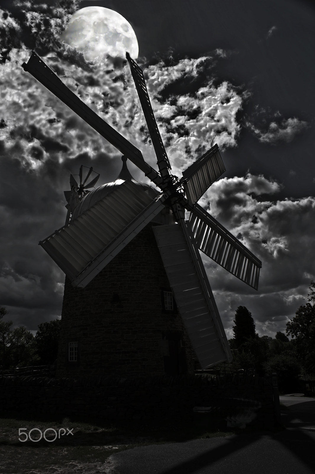Sony Alpha DSLR-A390 + Sony DT 18-70mm F3.5-5.6 sample photo. Haunted windmill - by moonlight photography