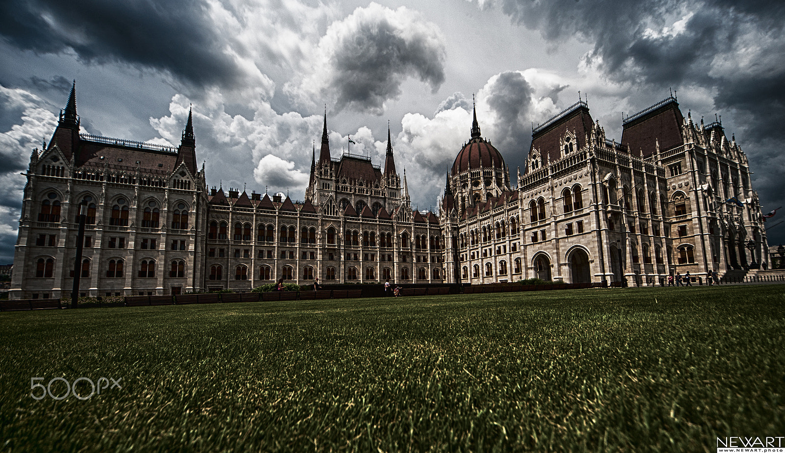 Canon EOS-1Ds Mark II + Sigma 12-24mm F4.5-5.6 EX DG Aspherical HSM sample photo. Parlament photography