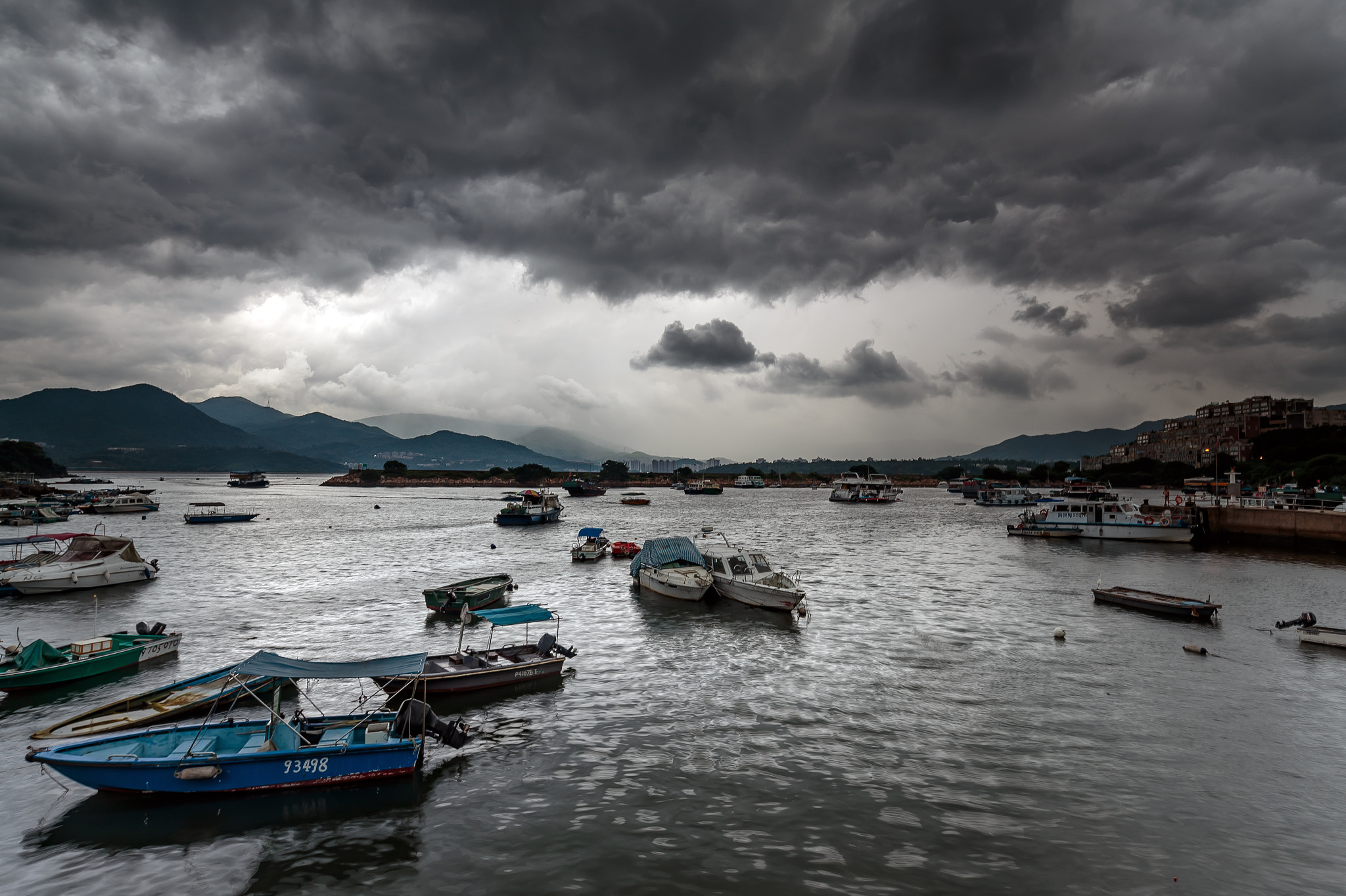 Canon TS-E 17mm F4L Tilt-Shift sample photo. Approaching storm at sam mun tsai 三門風暴 photography
