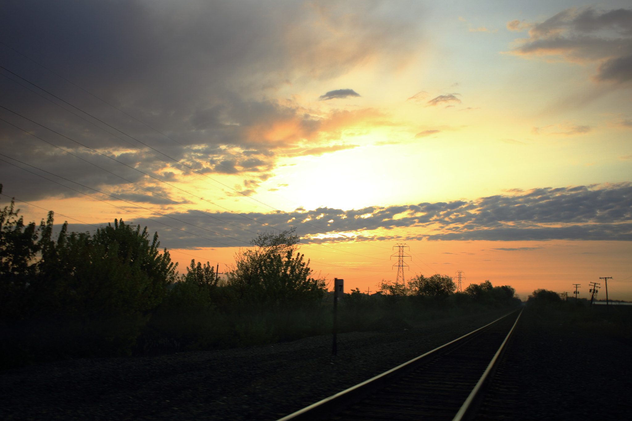 Canon EF-S 24mm F2.8 STM sample photo. Sunrise photography