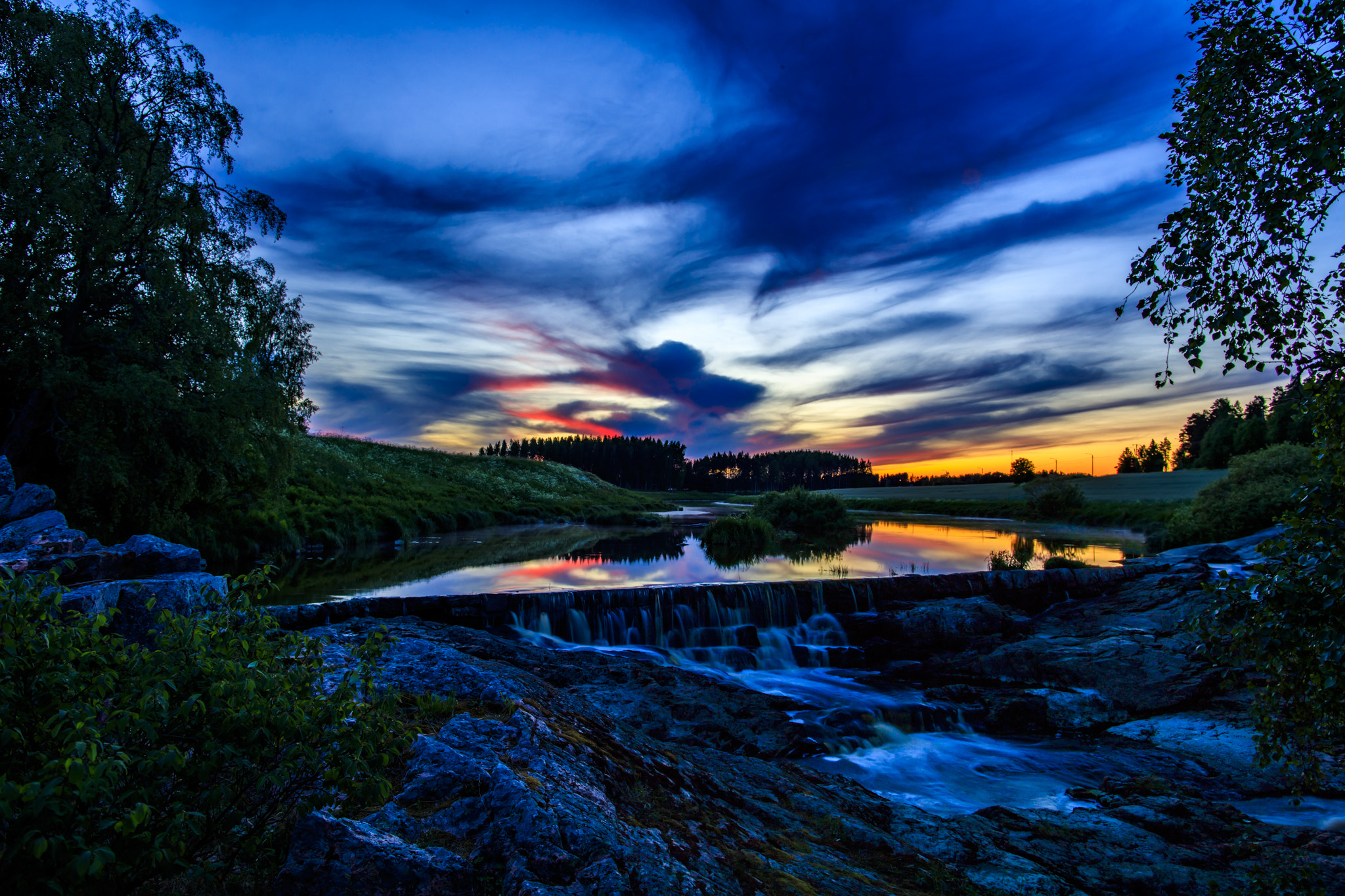 Canon EF 24mm F1.4L II USM sample photo. Colors after sunset. photography