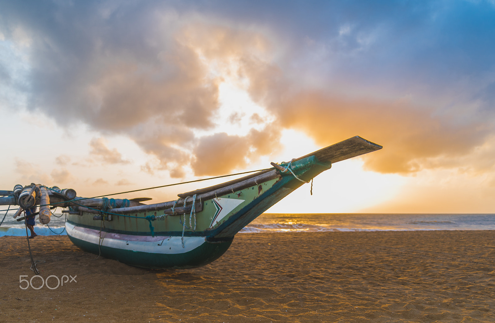 AF Zoom-Nikkor 28-80mm f/3.3-5.6G sample photo. Boat at sunset photography