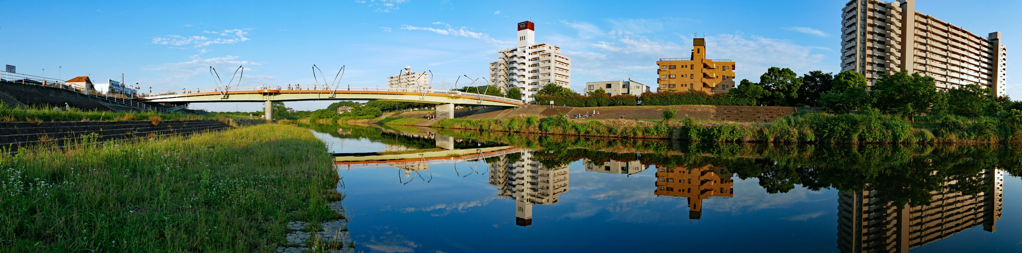 Panasonic Lumix DMC-GX85 (Lumix DMC-GX80 / Lumix DMC-GX7 Mark II) sample photo. Kamoike-bashi bridge over tsurumi river photography