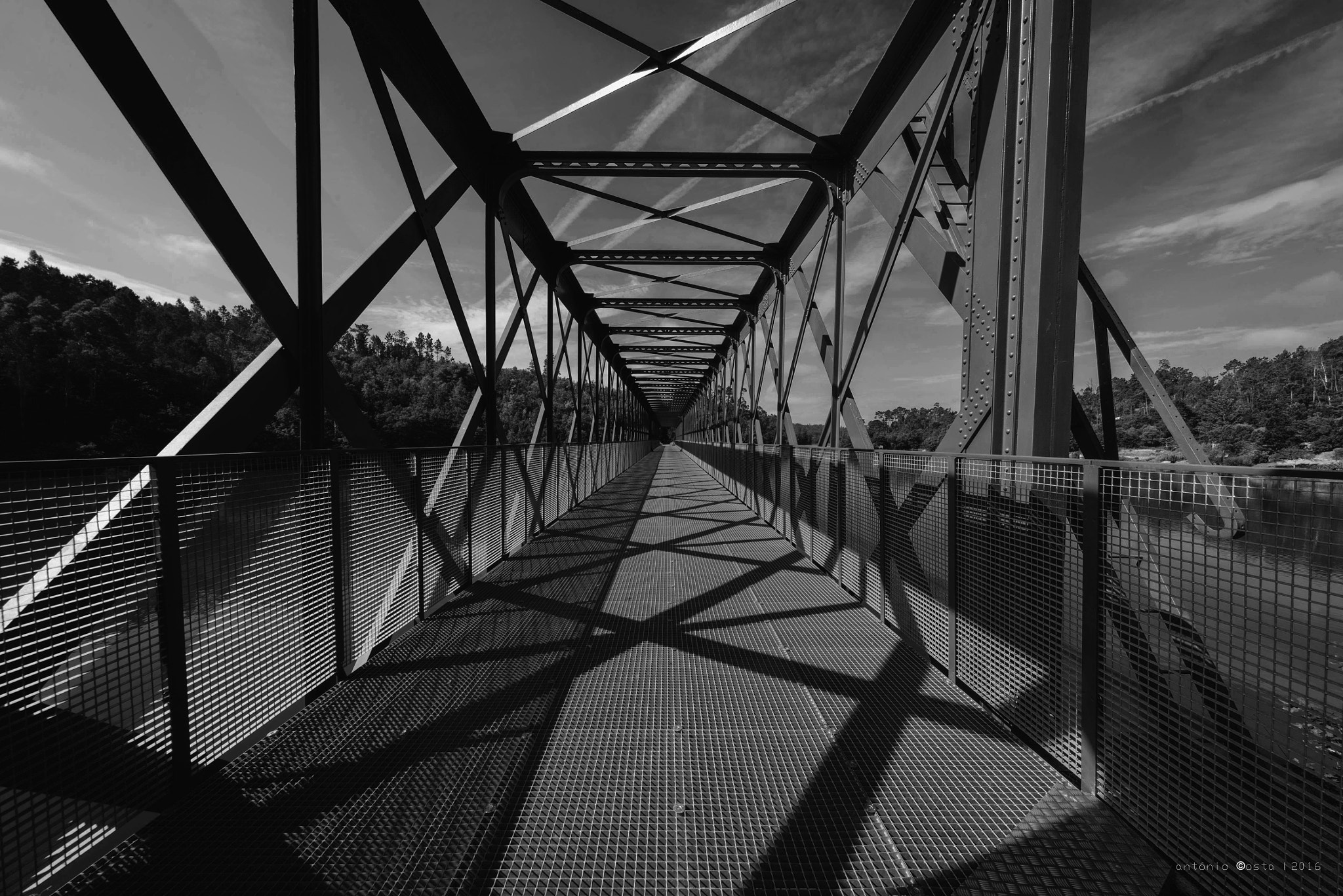 Sigma 12-24mm F4.5-5.6 EX DG Aspherical HSM sample photo. The brigde photography