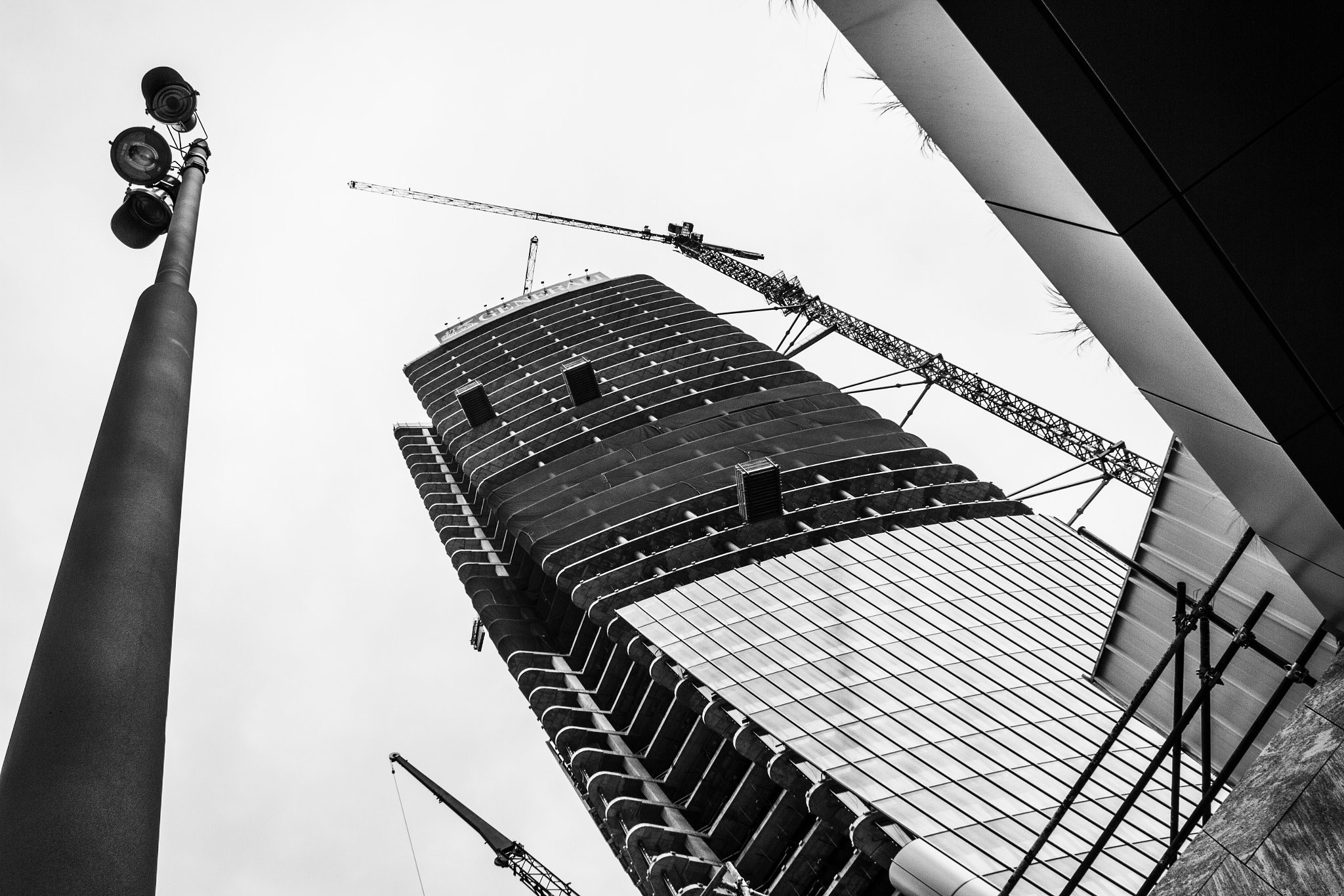 Canon EF-S 18-55mm F3.5-5.6 sample photo. Milano - torre hadid photography