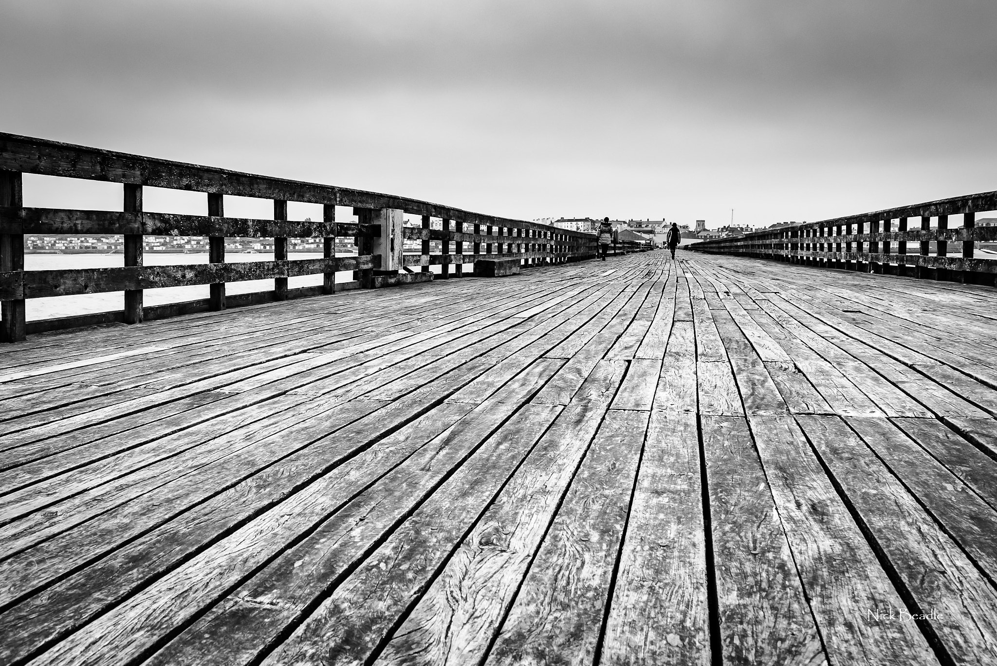 Sony FE 28mm F2 sample photo. The pier photography