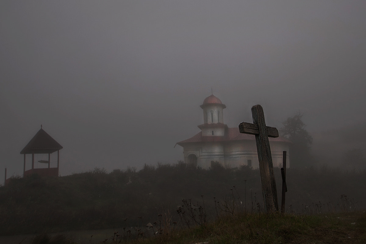 Sigma 10-20mm F3.5 EX DC HSM sample photo. Symbols photography
