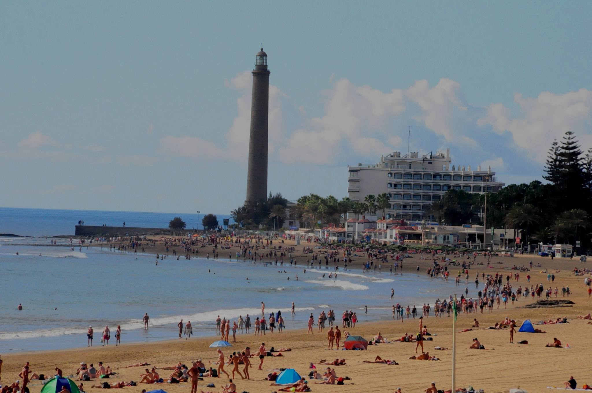 Nikon D90 + Sigma 18-200mm F3.5-6.3 DC sample photo. Maspalomas photography