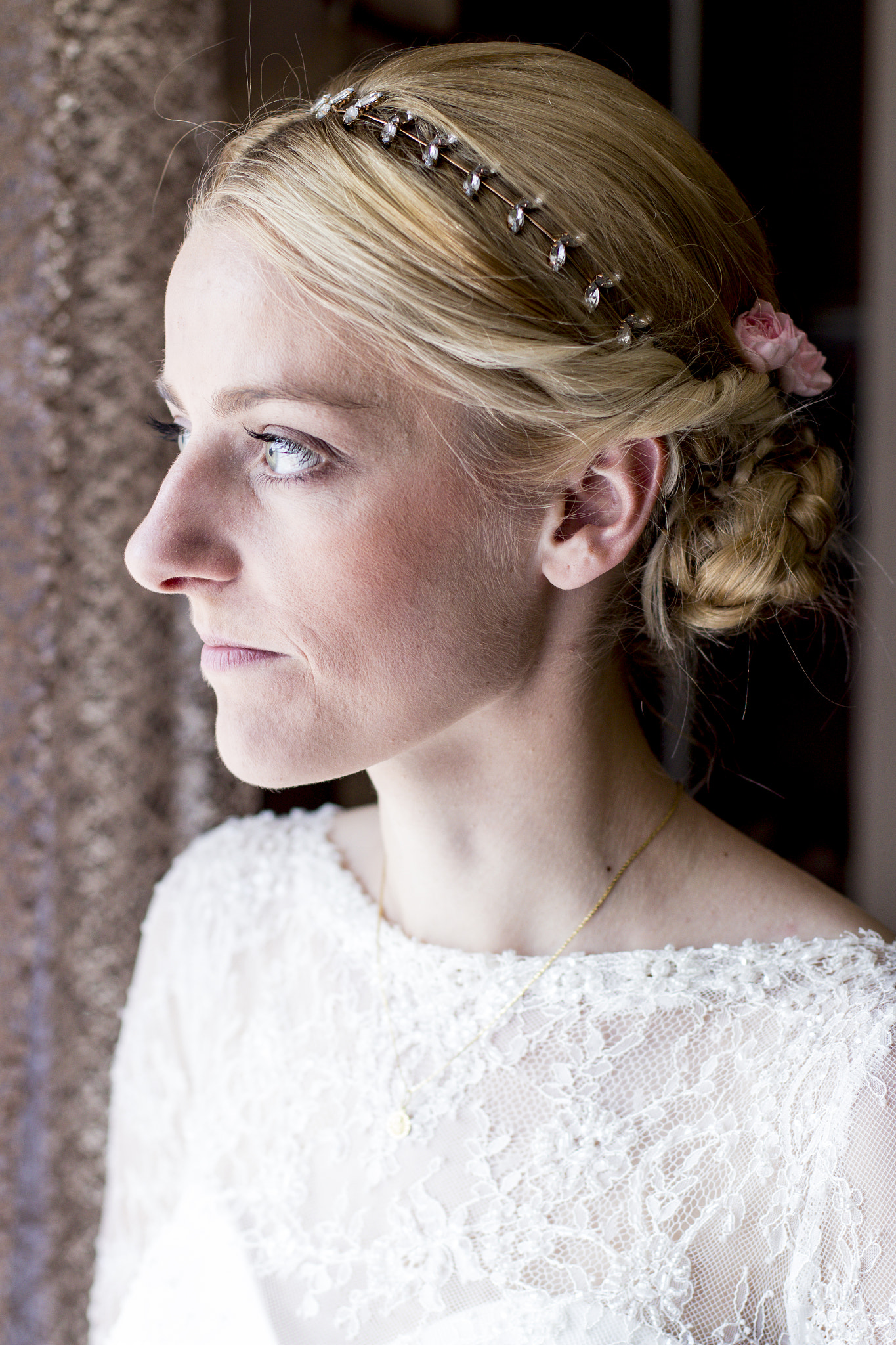 Canon EOS 700D (EOS Rebel T5i / EOS Kiss X7i) + Canon EF 50mm F1.4 USM sample photo. A portrait of the bride photography