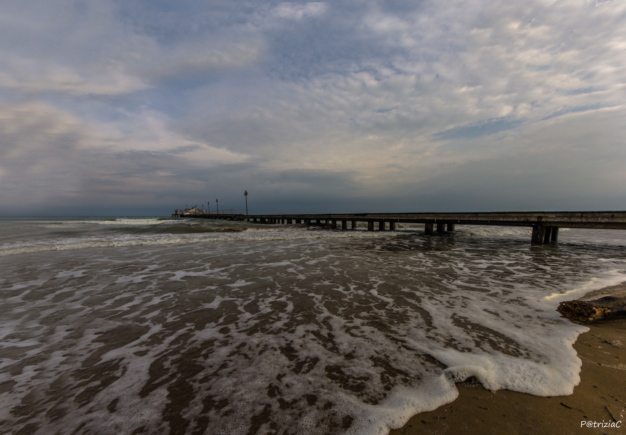 Sigma 8-16mm F4.5-5.6 DC HSM sample photo. Non si può essere infelice quando si ha questo: l’odore del mare, la sabbia sotto le dita,... photography