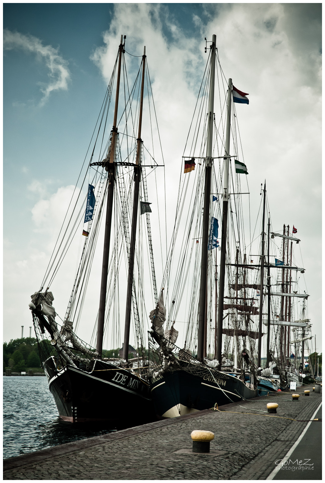 Nikon D200 sample photo. Harbour holtenau photography