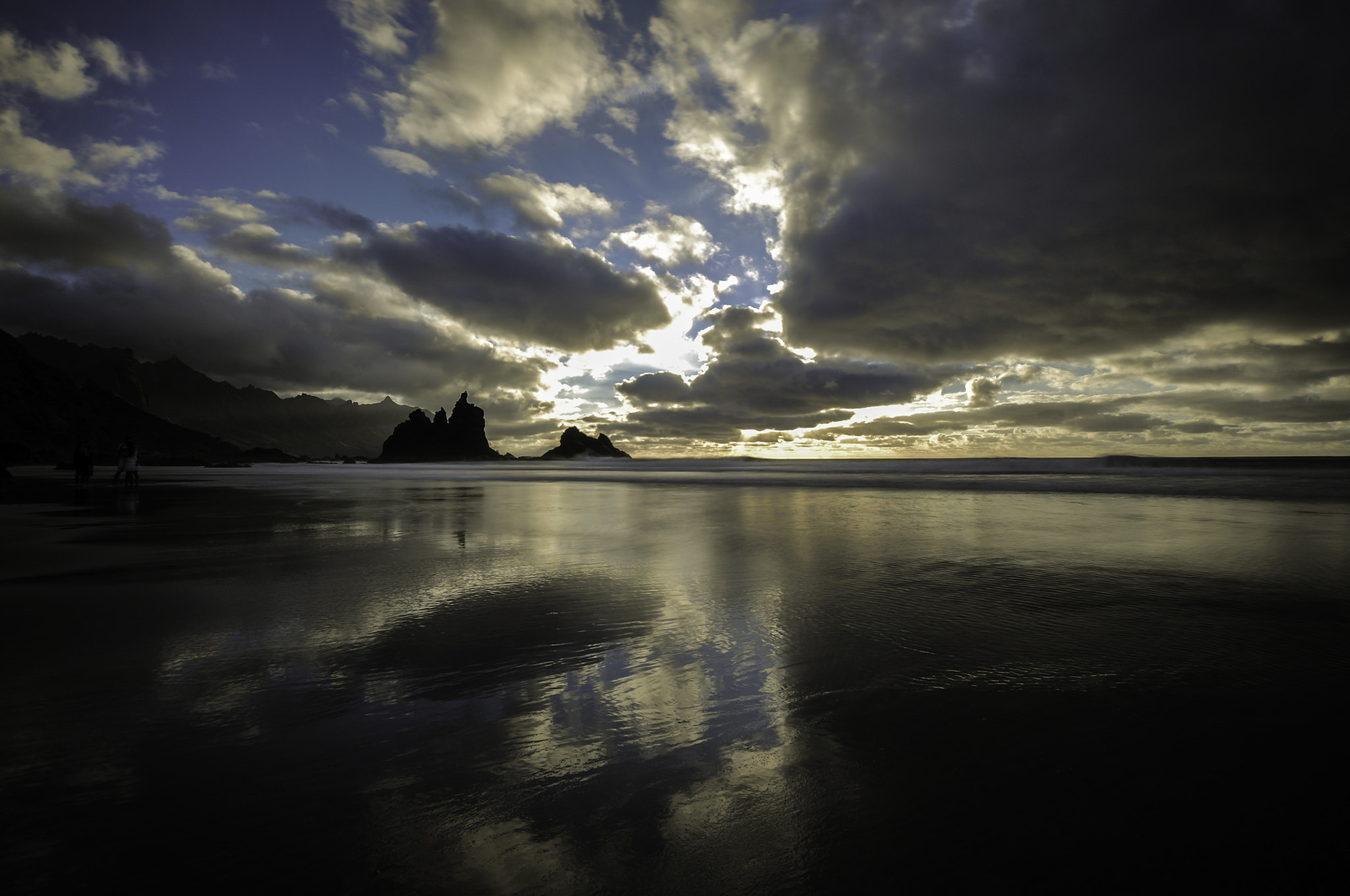 Nikon D90 + Sigma 10-20mm F3.5 EX DC HSM sample photo. Luces y sombras photography