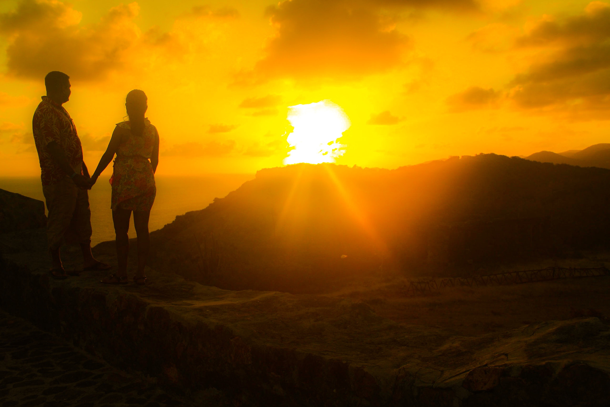 Canon EOS 650D (EOS Rebel T4i / EOS Kiss X6i) sample photo. Sunset by the mountain photography