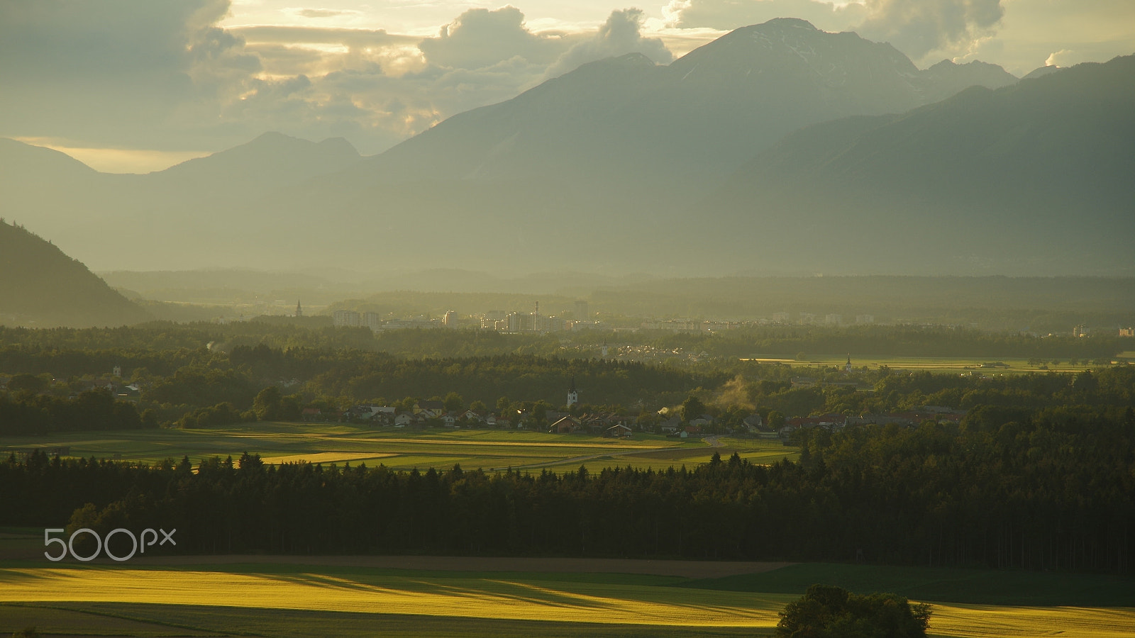 Sigma 50-200mm F4-5.6 DC OS HSM sample photo. Kranj photography