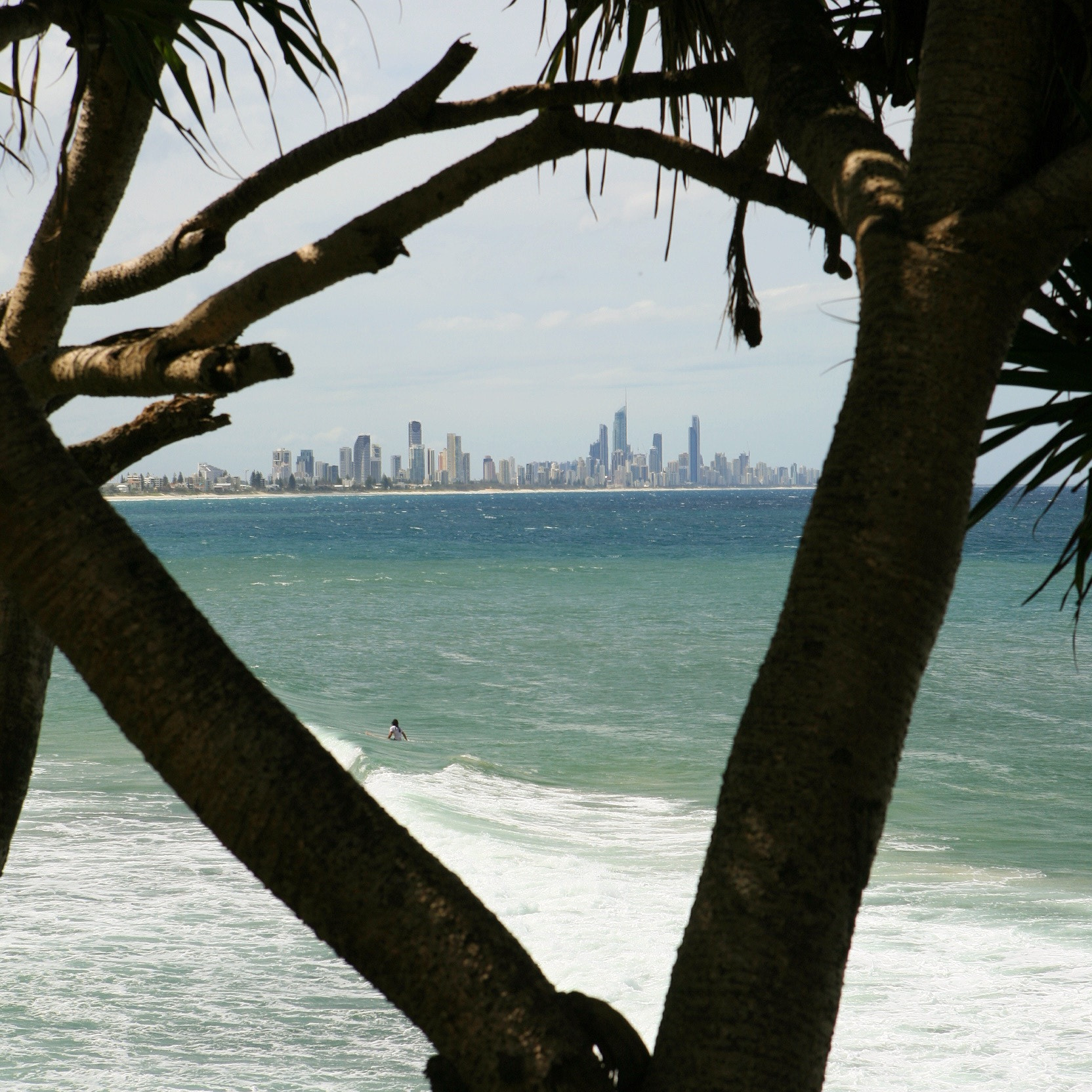 Canon EOS 5D + Canon EF 24-70mm F2.8L USM sample photo. Window on surfers paradise photography