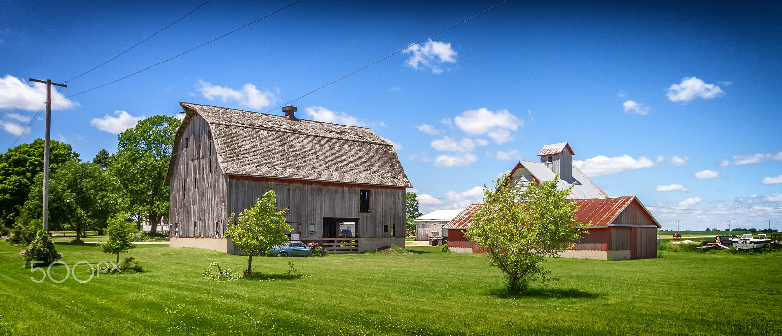 Canon EOS 7D + Canon EF-S 10-18mm F4.5–5.6 IS STM sample photo. Barn, plainfield, il photography