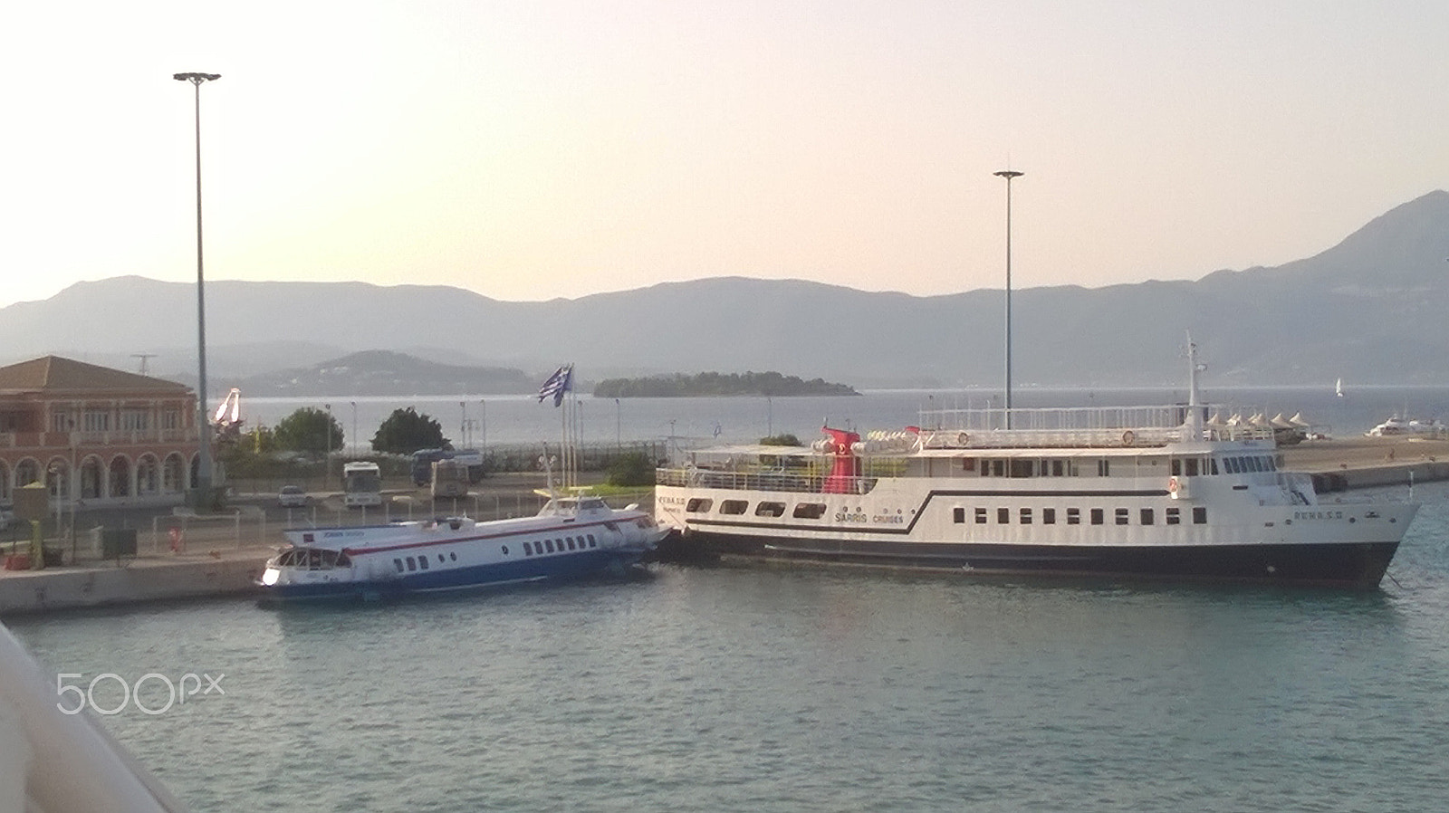 Nokia Lumia 630 sample photo. Ships photography