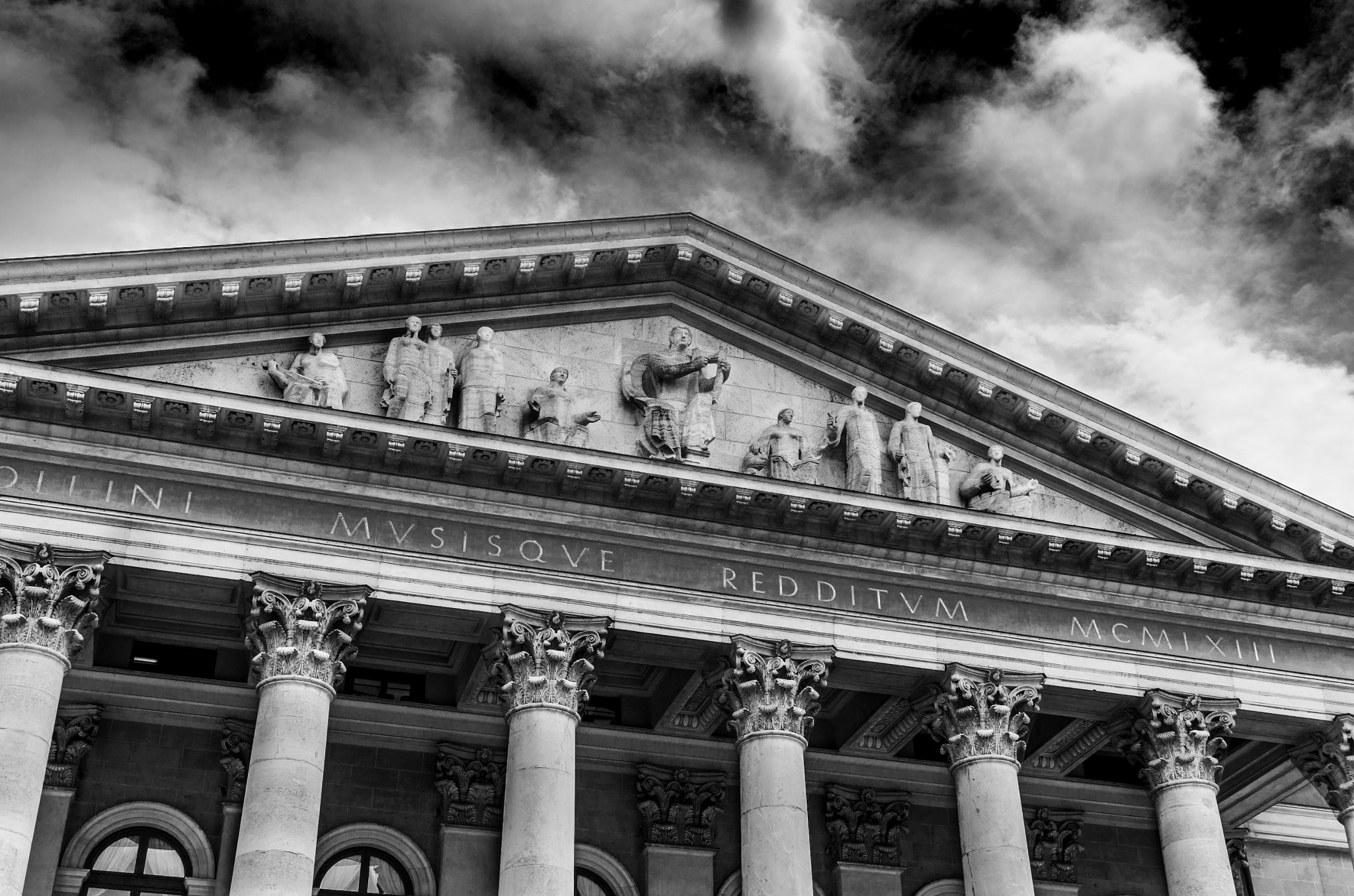 Pentax K-5 IIs sample photo. National theater munich photography