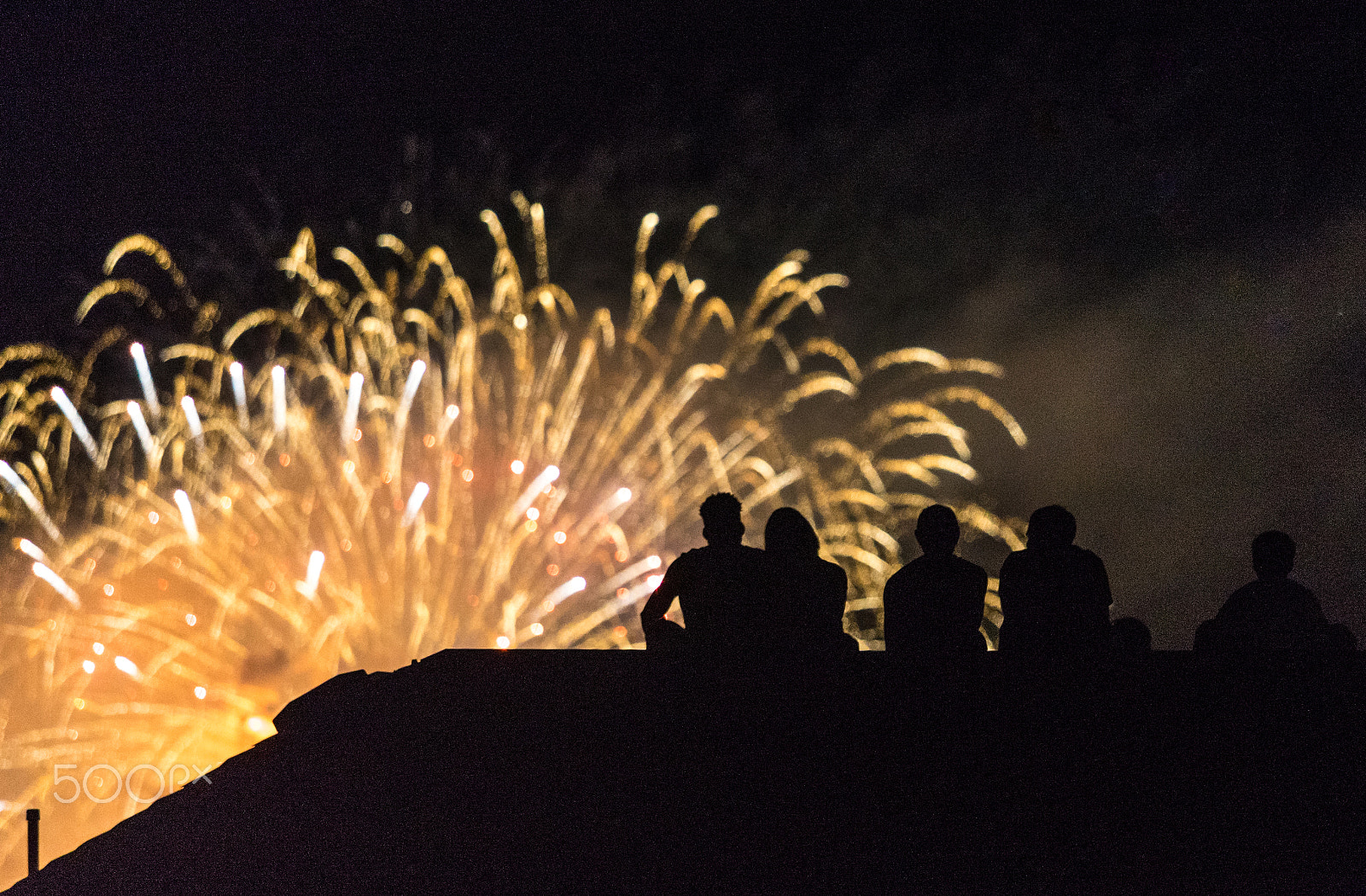 Sony a7 + Canon EF 70-200mm F4L IS USM sample photo. Fireworks photography