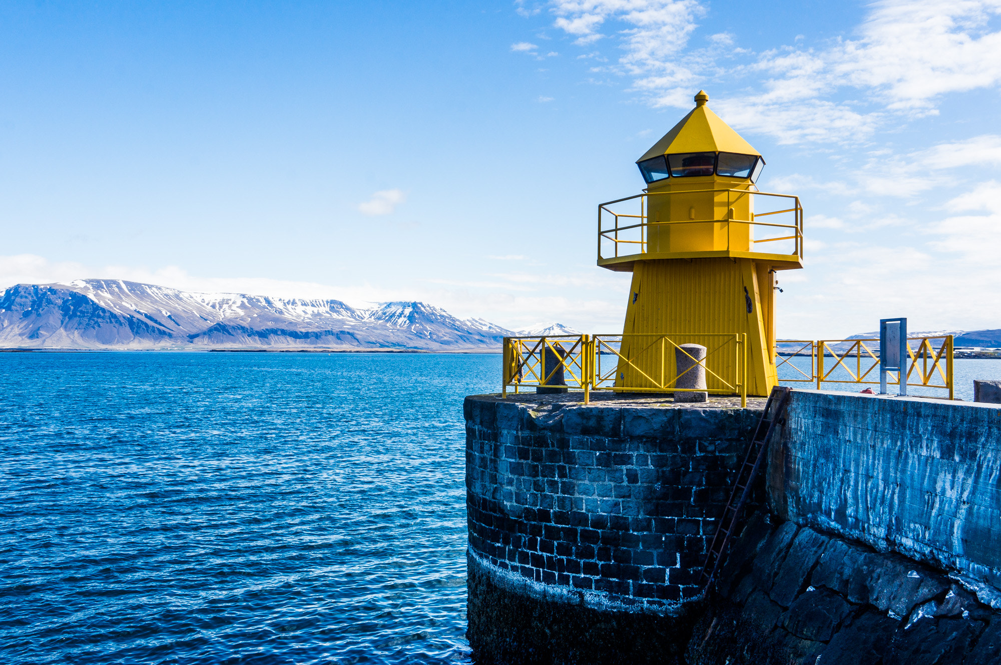 Sony E 18-200mm F3.5-6.3 OSS sample photo. Reykjavík harbor lighthouse photography