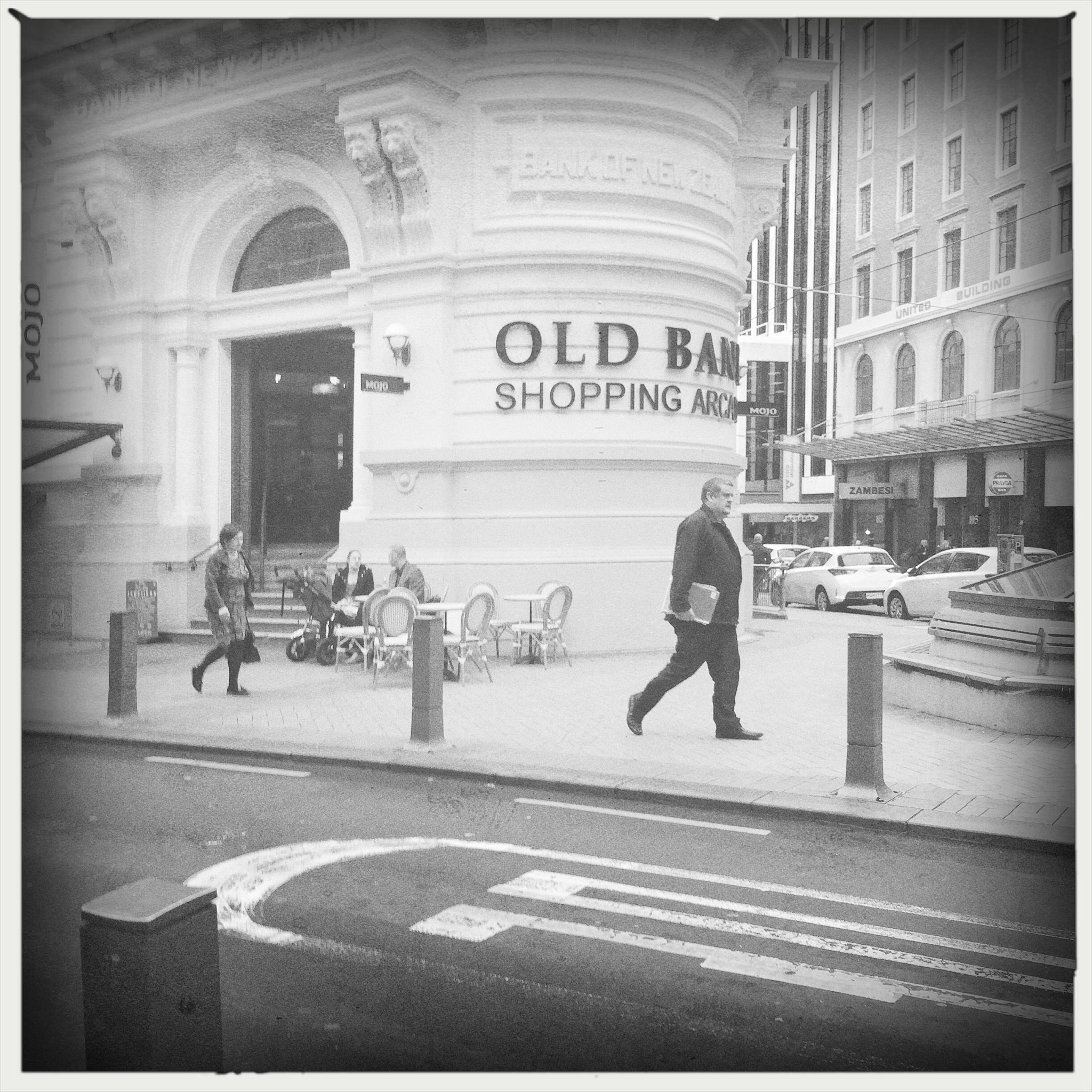 Hipstamatic 280 sample photo. Old bank arcade photography