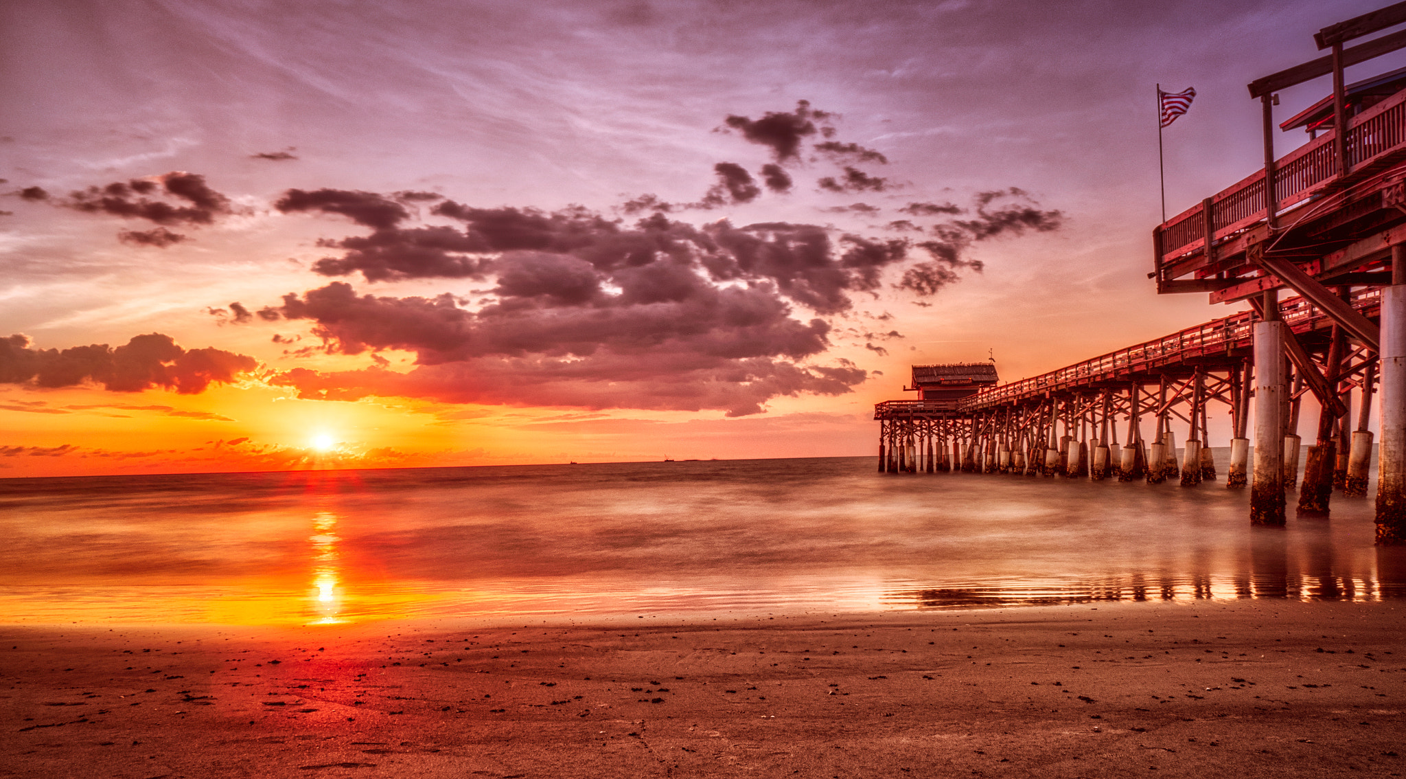 Panasonic Lumix DMC-GX8 sample photo. Sunrise at the beach photography