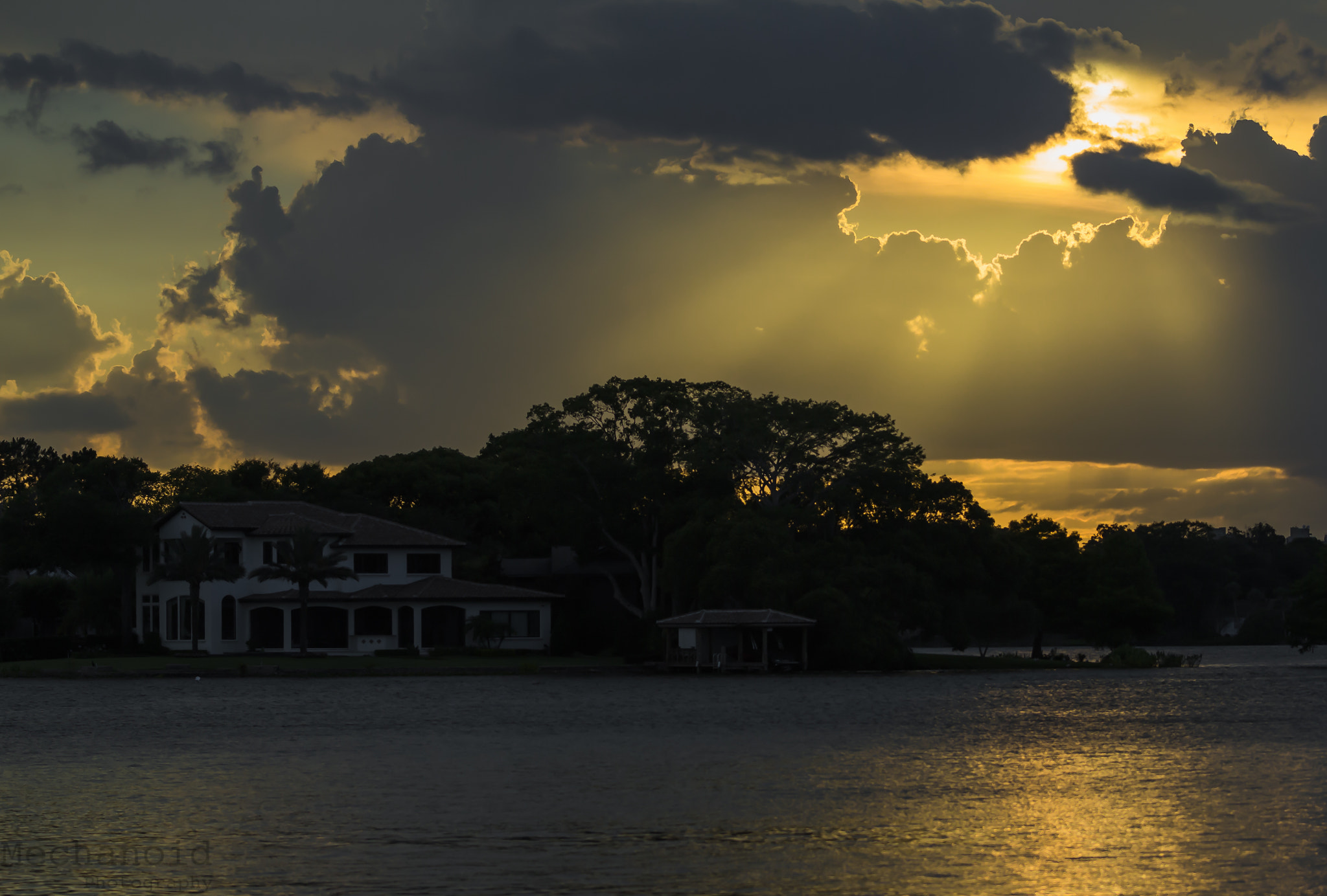 Canon EOS-1D C + Canon EF 70-200mm F2.8L IS II USM sample photo. House on the lake photography