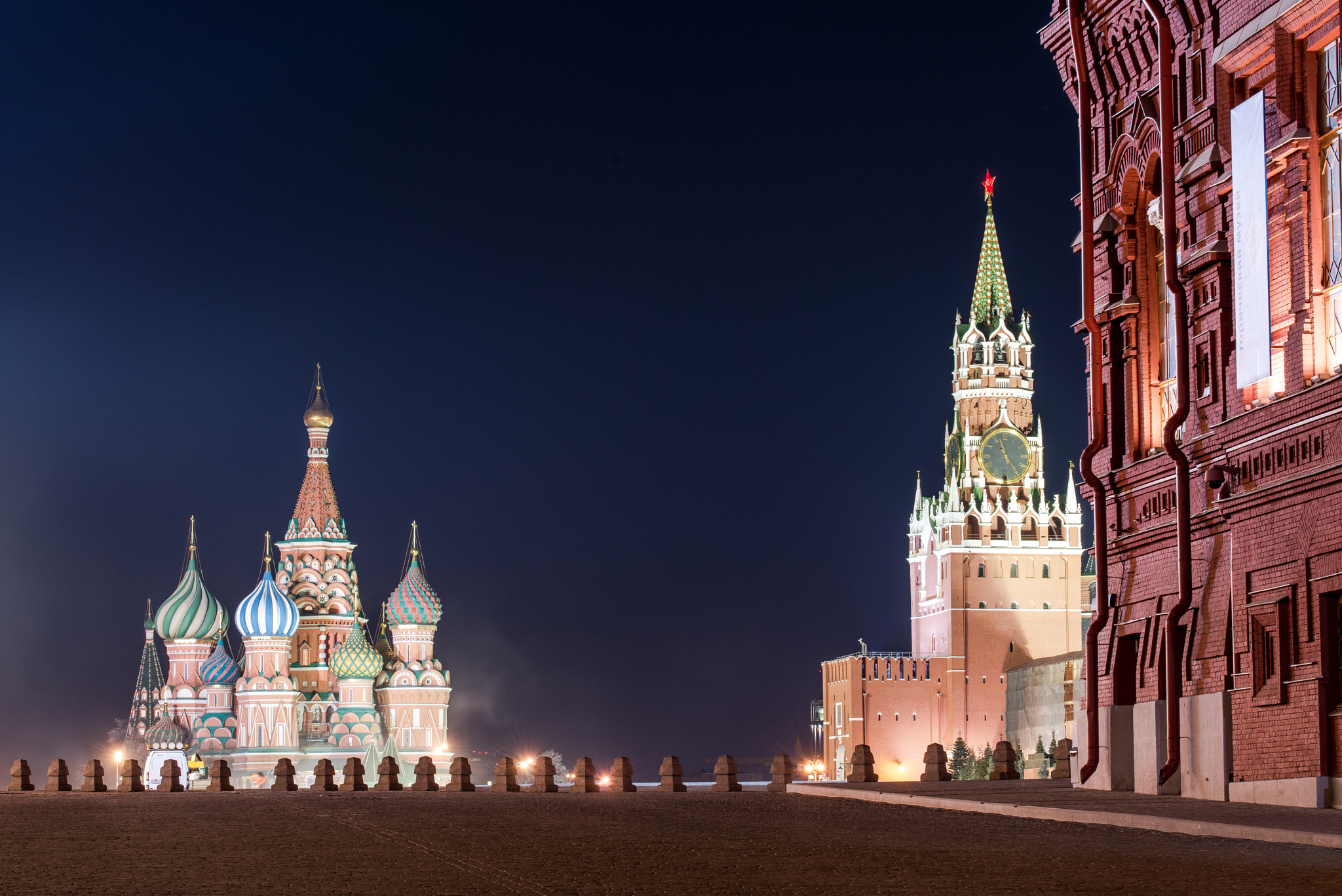 Nikon AF-S Nikkor 70-200mm F4G ED VR sample photo. Kremlin and red square, moscow photography