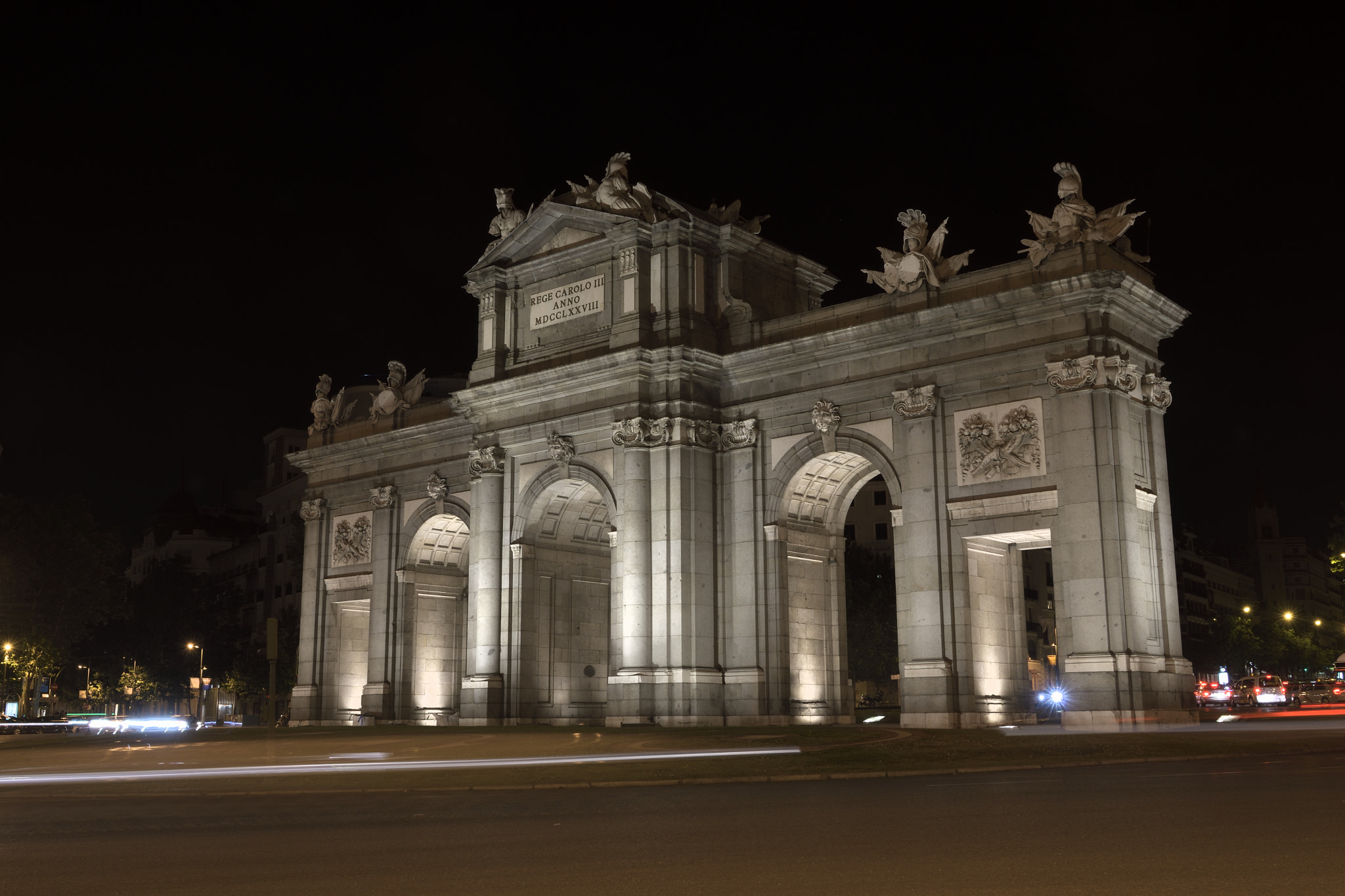 Nikon AF-S Nikkor 14-24mm F2.8G ED sample photo. Puerta de alcalá photography