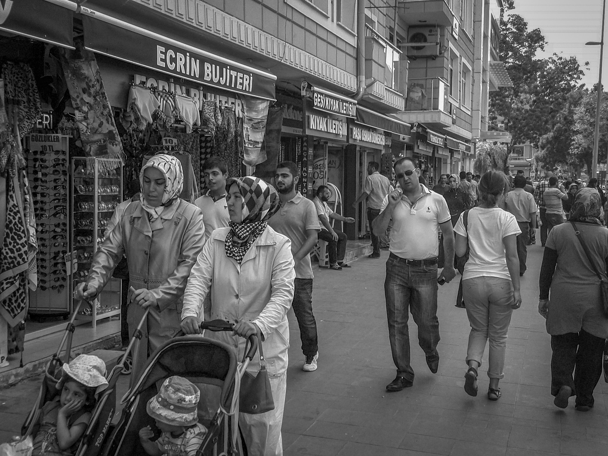 HUAWEI P6-U06 sample photo. Kayseri street scene photography