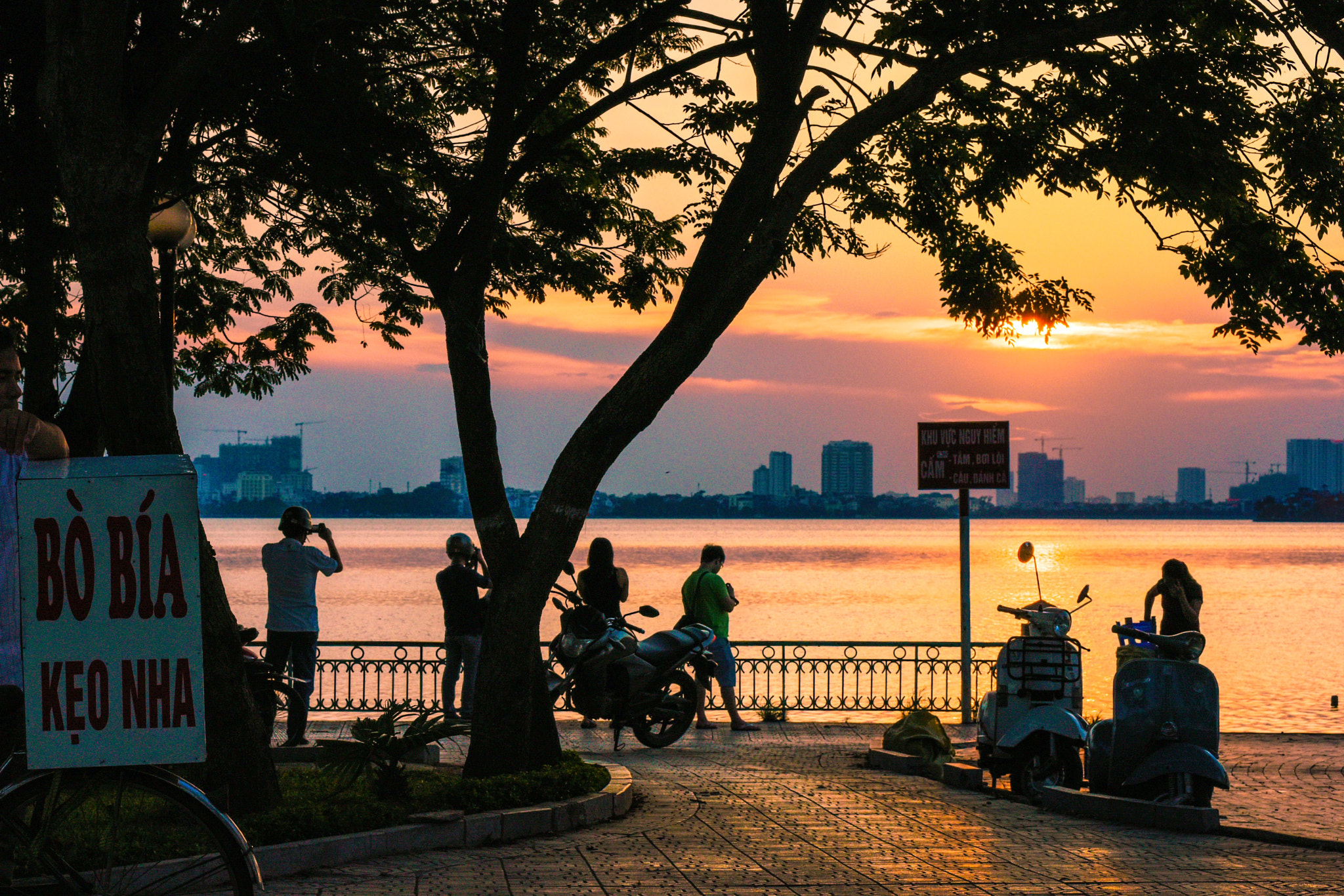 Nikon D810 + ZEISS Otus 55mm F1.4 sample photo. Ngắm cảnh photography